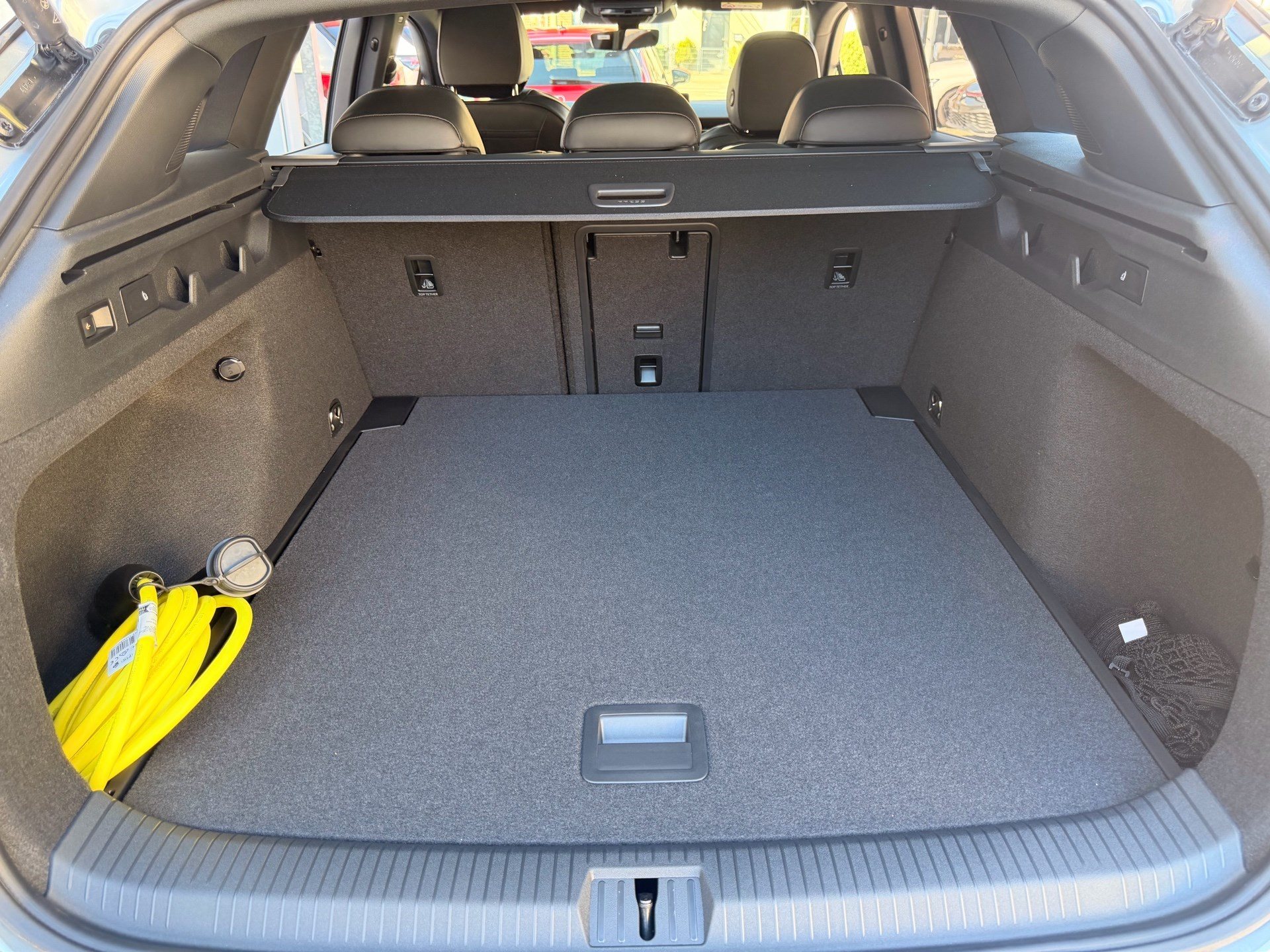 VW ID.7 TOURER GTX 340 PS 4MOTION *** VOLLAUSSTATTUG IN GLETSCHERWEISS ***-image-28