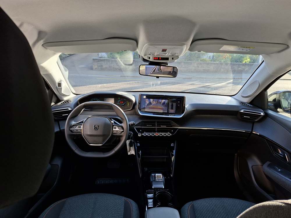 PEUGEOT 208 1.2 Hybrid Business-image-14