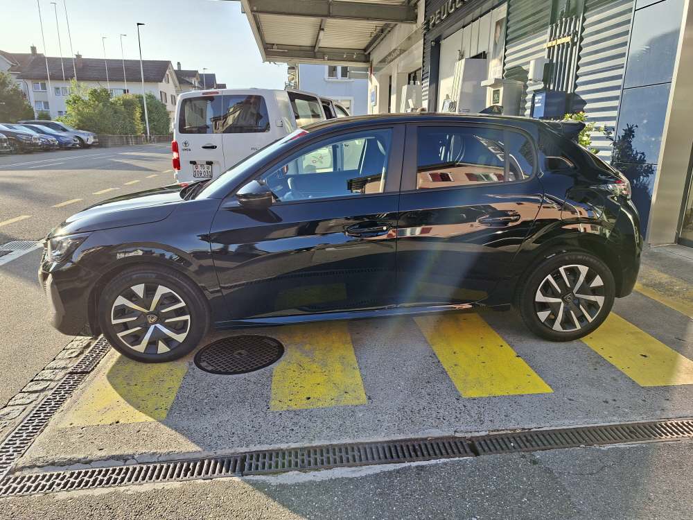 PEUGEOT 208 1.2 Hybrid Business-image-3