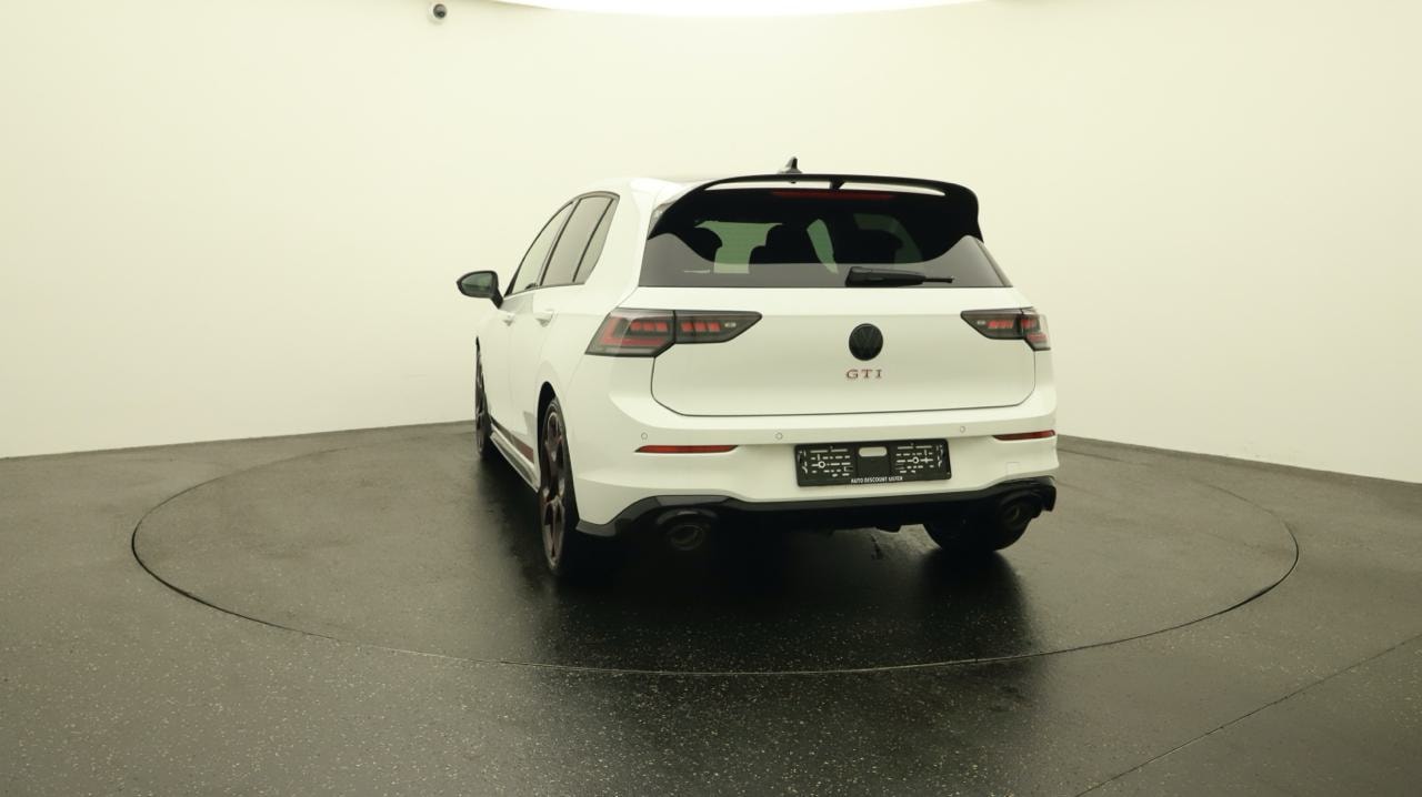 VW Golf 2.0 TSI GTI Edition 50 DSG-image-3