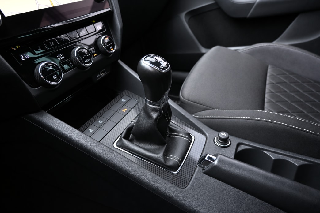 SKODA Octavia 2.0 TDI RS-image-9