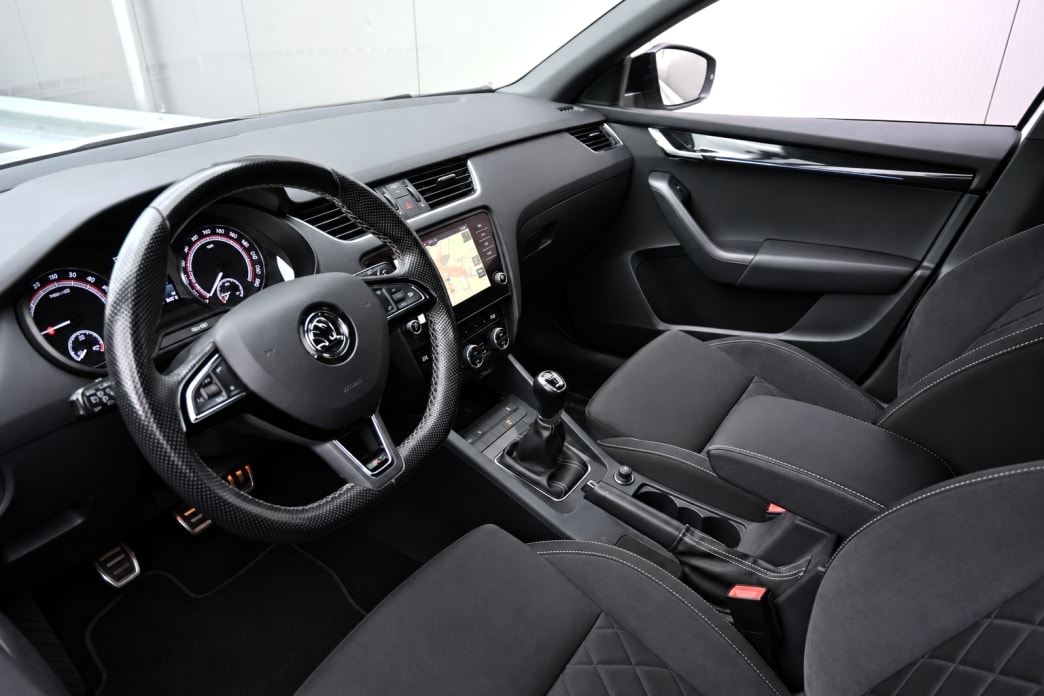 SKODA Octavia 2.0 TDI RS-image-8