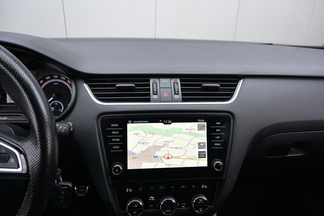 SKODA Octavia 2.0 TDI RS-image-11