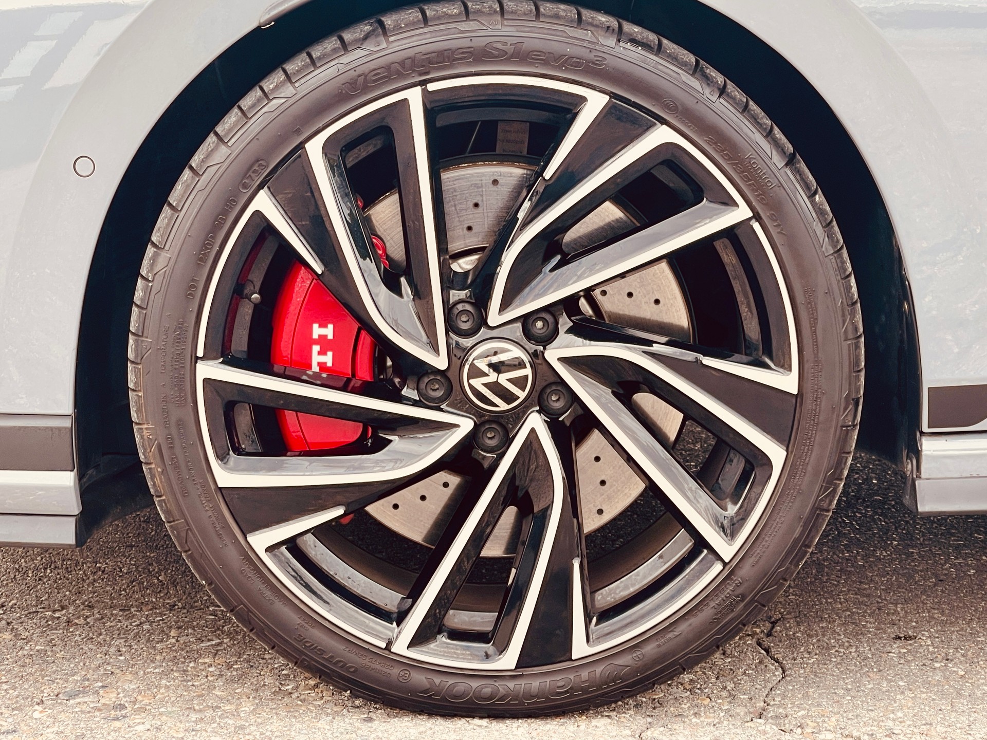 VW Golf 2.0 TSI GTI Clubsport DSG-image-5