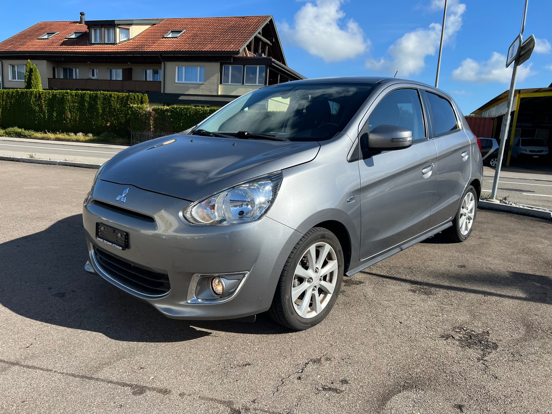 MITSUBISHI Space Star 1.2 Navigator Color Celebration CVT-image-1