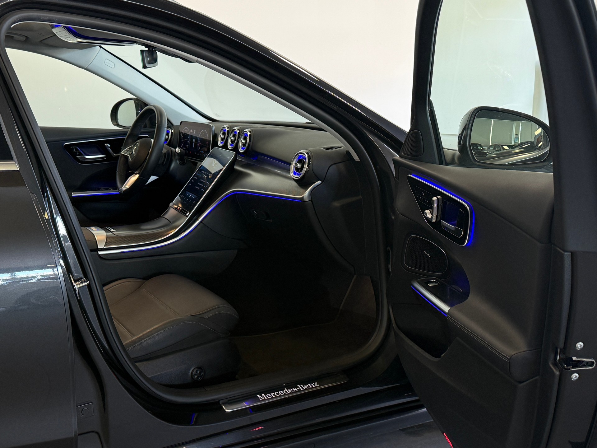 MERCEDES-BENZ C 220 d T 4Matic Avantgarde *Panoramadach*-image-9