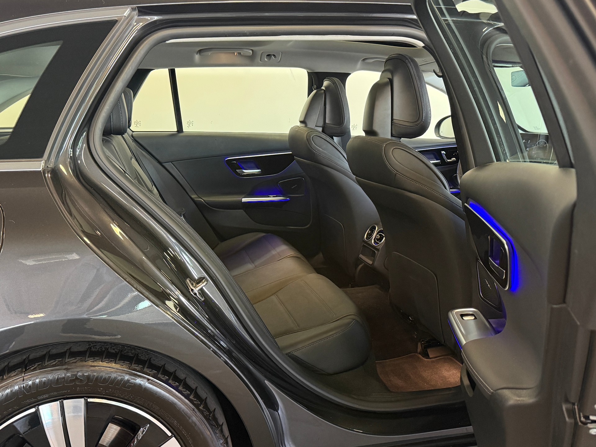 MERCEDES-BENZ C 220 d T 4Matic Avantgarde *Panoramadach*-image-13