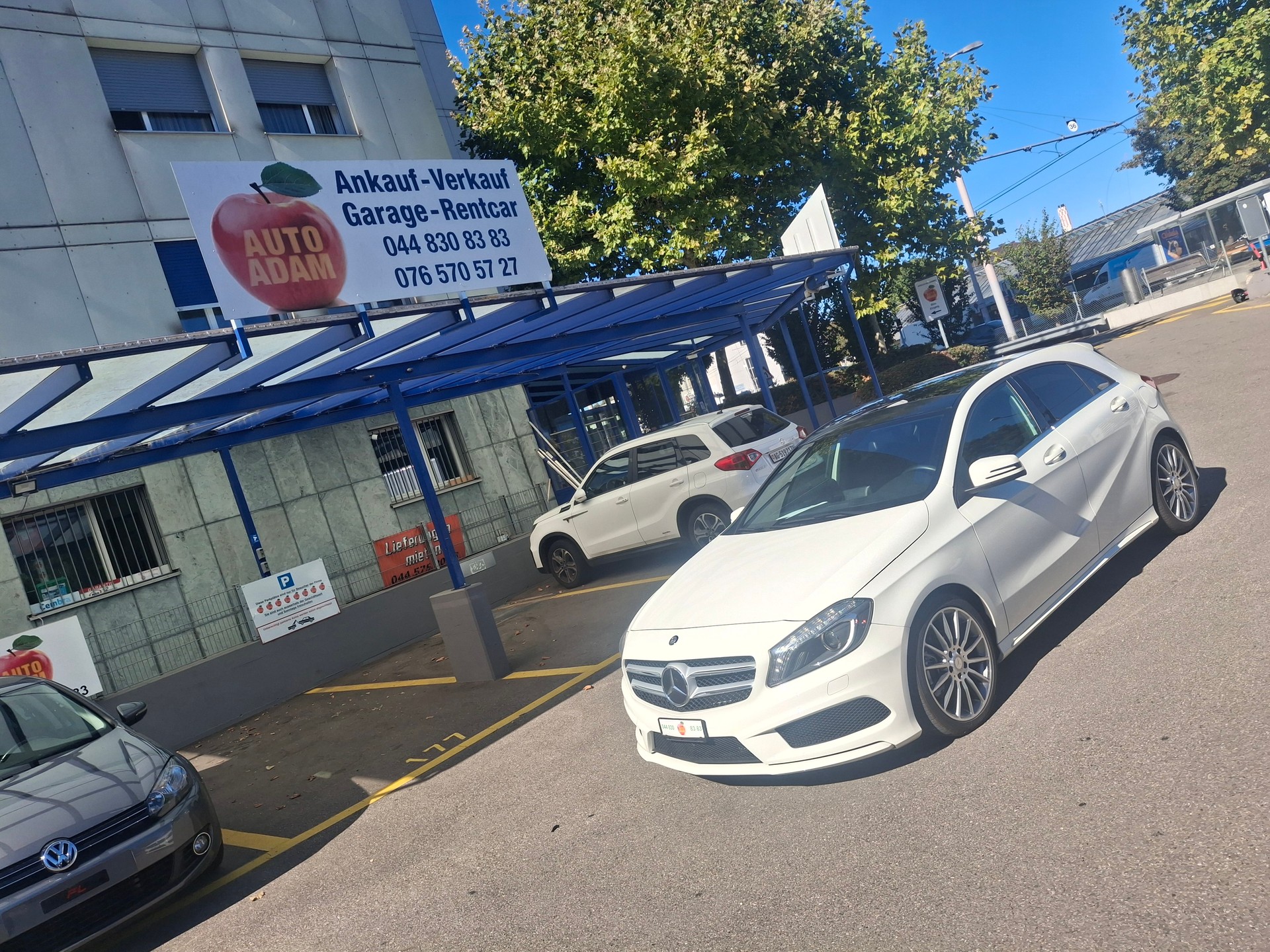 MERCEDES-BENZ A 200 AMG Line 7G-DCT-image-1