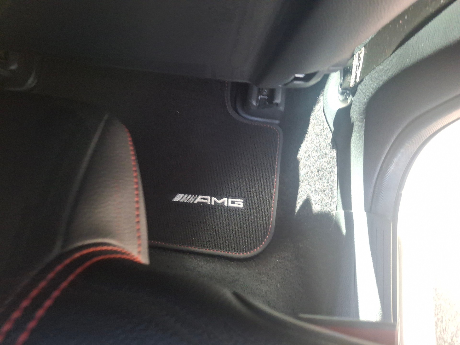 MERCEDES-BENZ A 200 AMG Line 7G-DCT-image-13