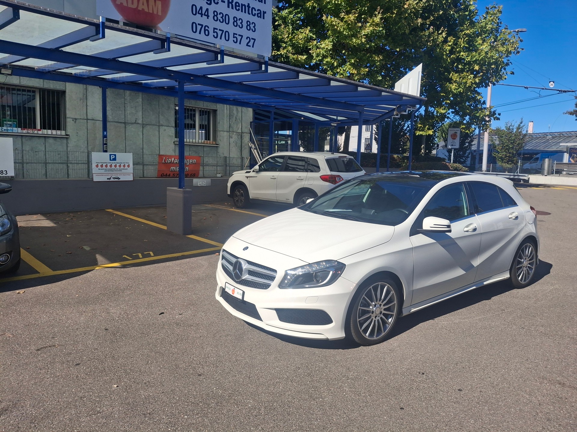 MERCEDES-BENZ A 200 AMG Line 7G-DCT-image-6