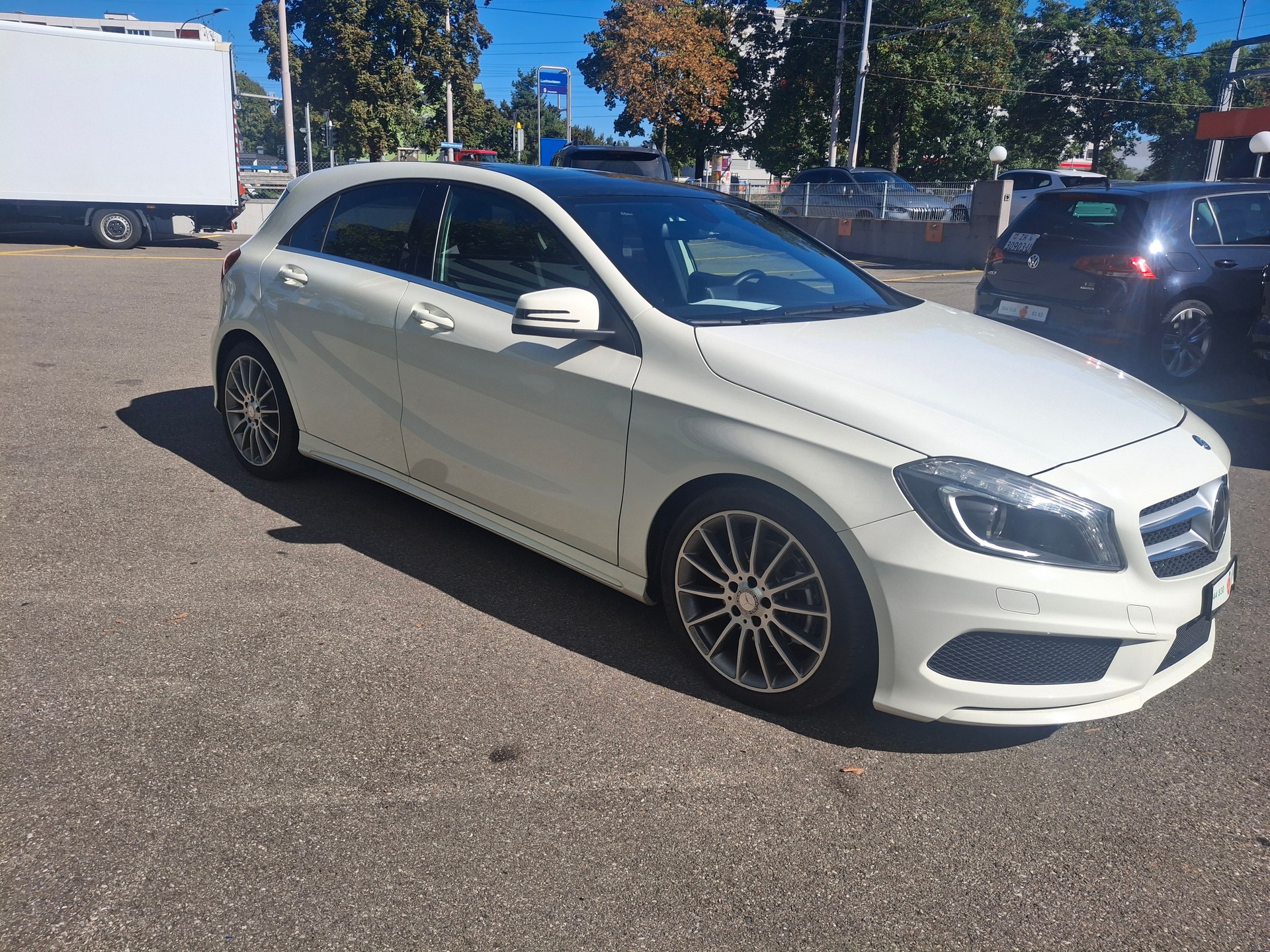 MERCEDES-BENZ A 200 AMG Line 7G-DCT-image-9