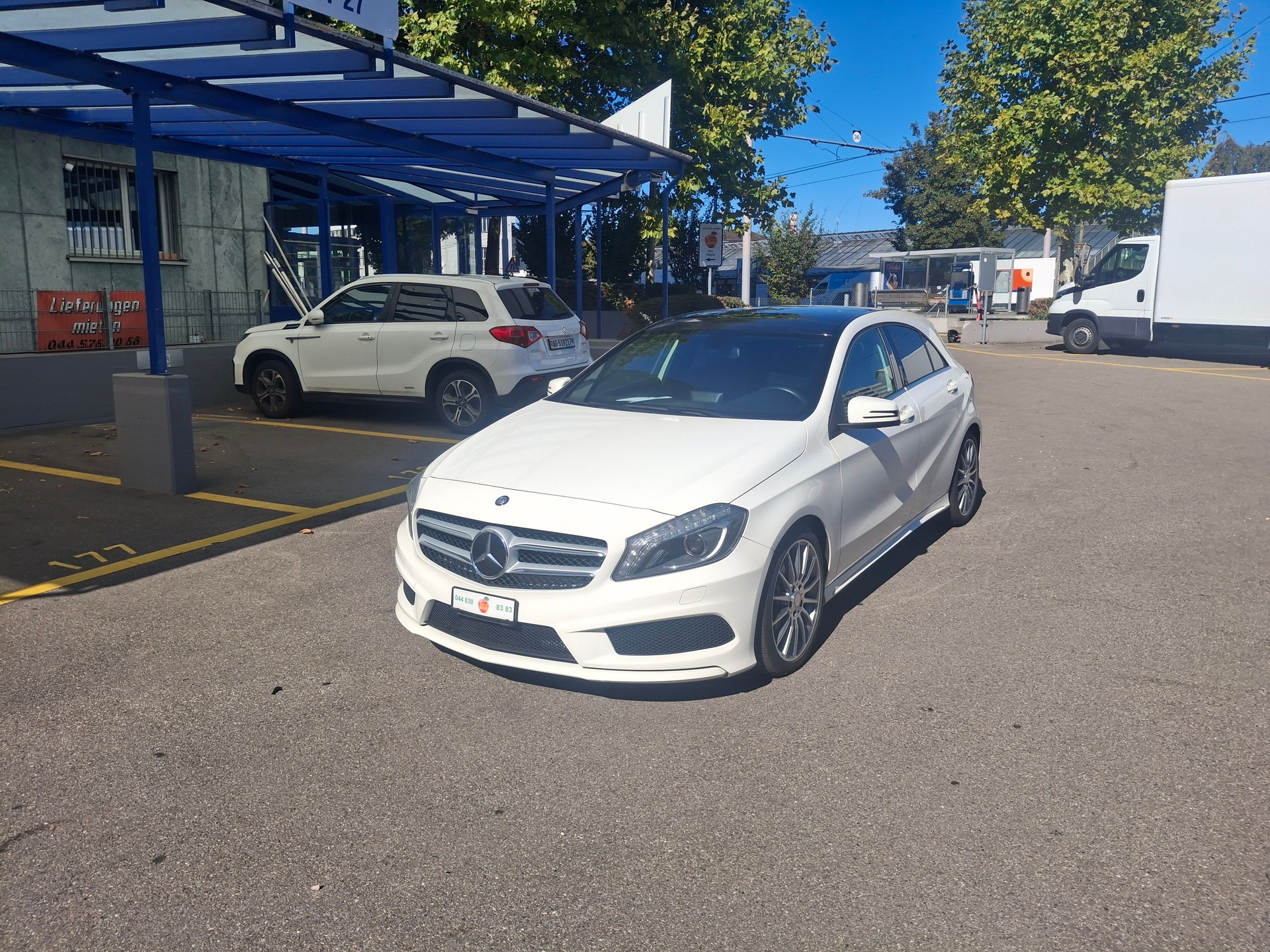 MERCEDES-BENZ A 200 AMG Line 7G-DCT-image-5