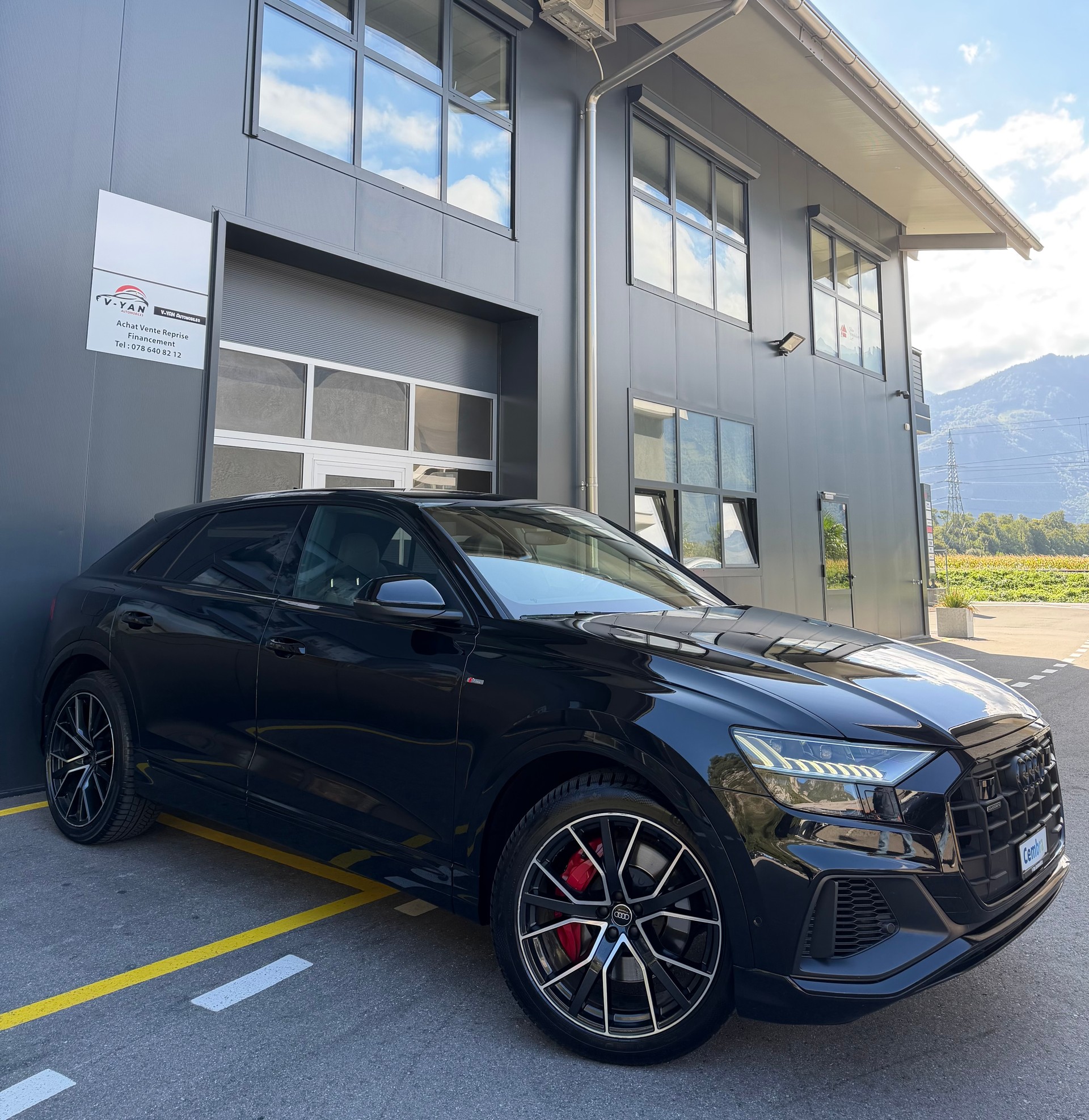 AUDI Q8 55 TFSI e Black Edition quattro PHEV tiptronic-image-1