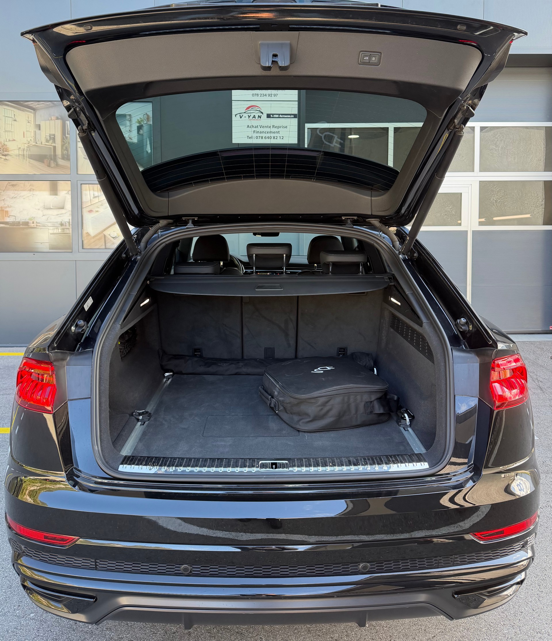 AUDI Q8 55 TFSI e Black Edition quattro PHEV tiptronic-image-7