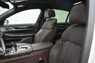 BMW 745Le xDrive-image-23