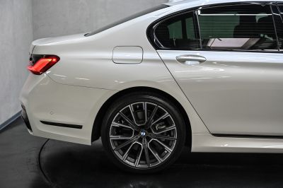 BMW 745Le xDrive-image-12
