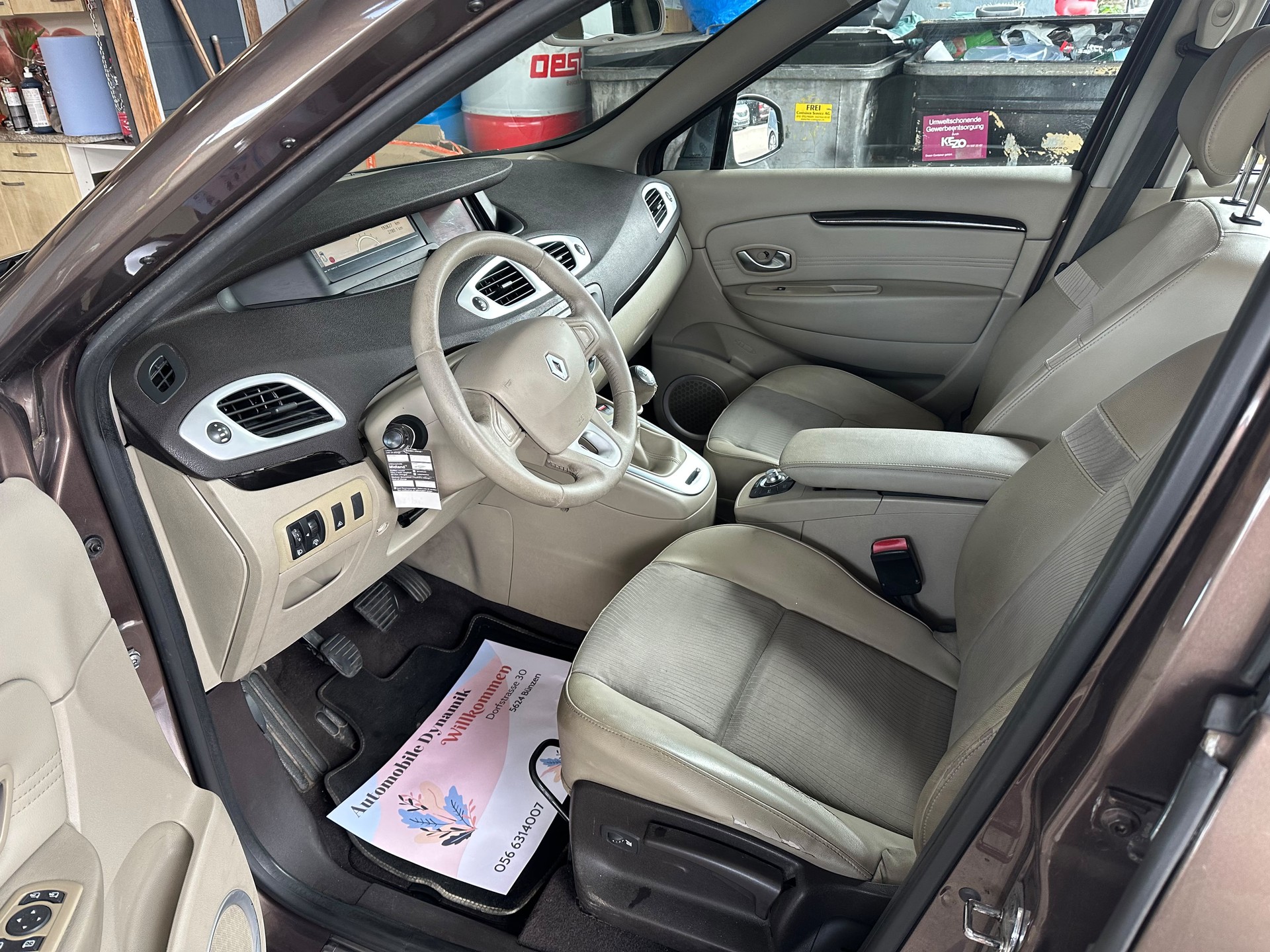 RENAULT Scénic 1.4 16V Turbo Privilège-image-6