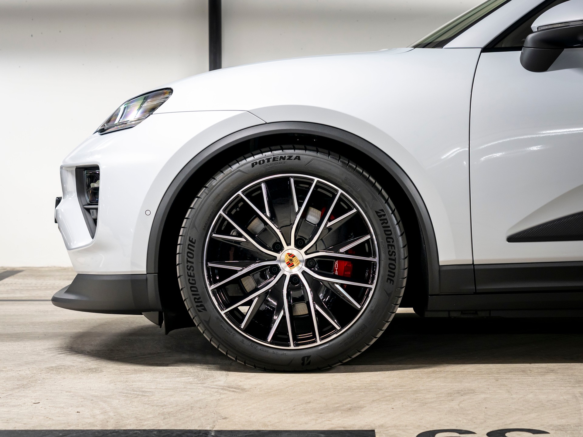 PORSCHE Macan 4S 100kWh-image-5
