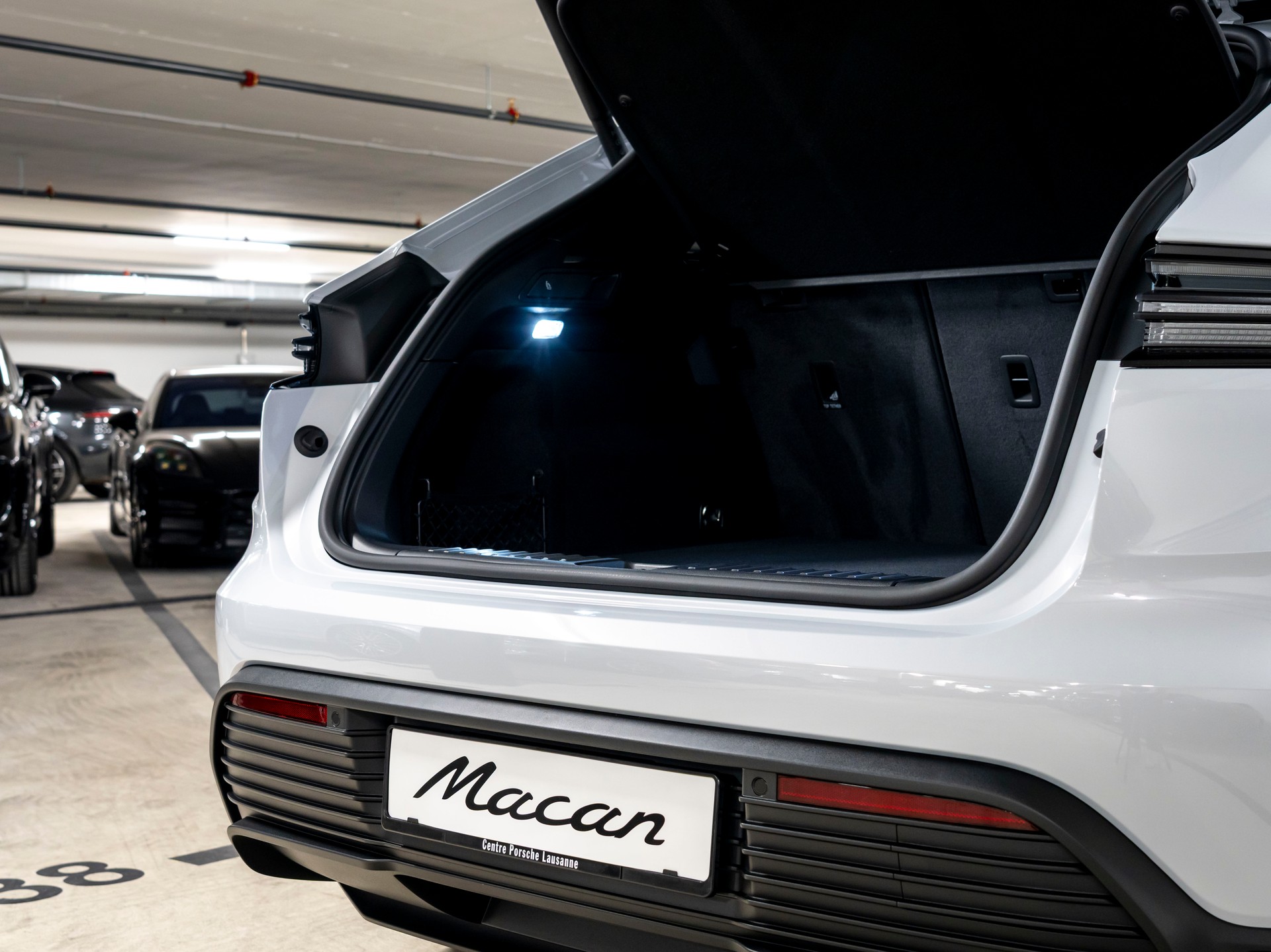 PORSCHE Macan 4S 100kWh-image-26