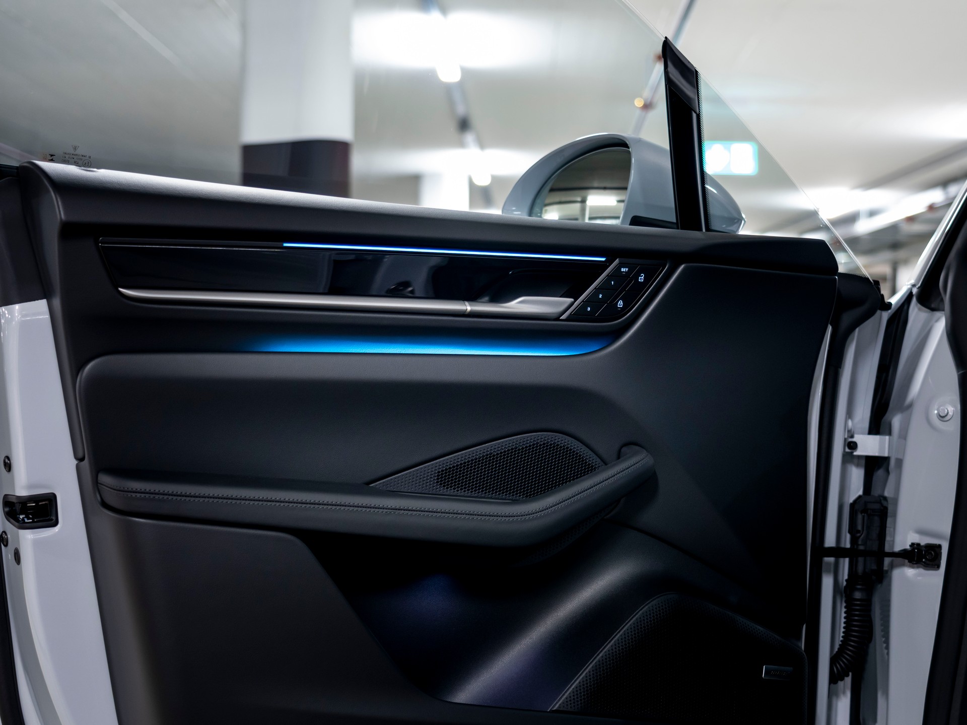PORSCHE Macan 4S 100kWh-image-22
