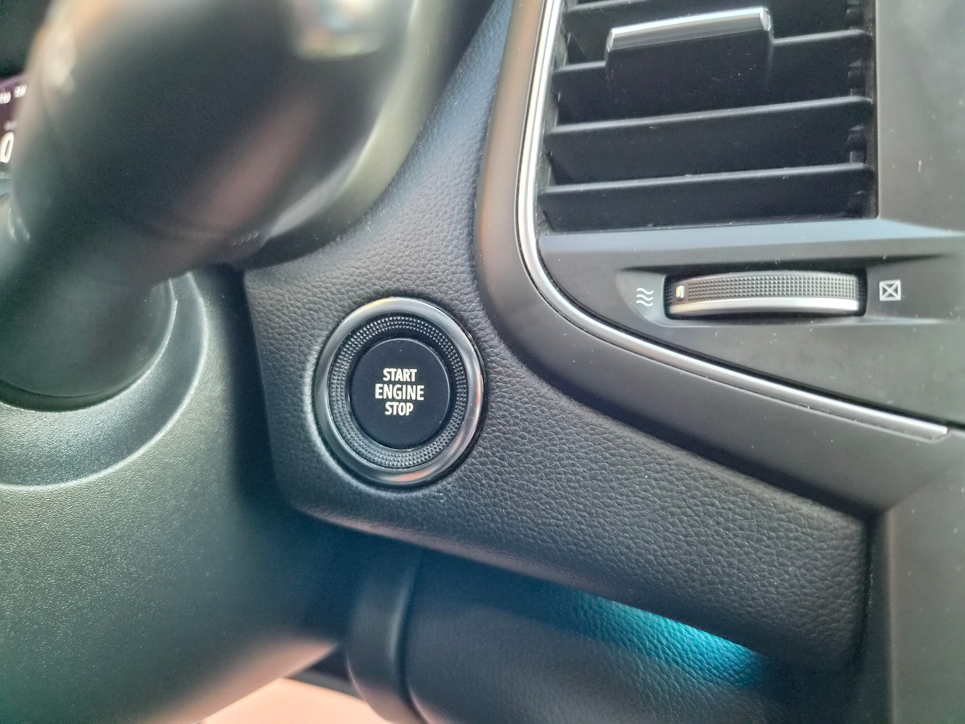 RENAULT Talisman Grandtour 2.0 Blue dCi Intens EDC-image-18