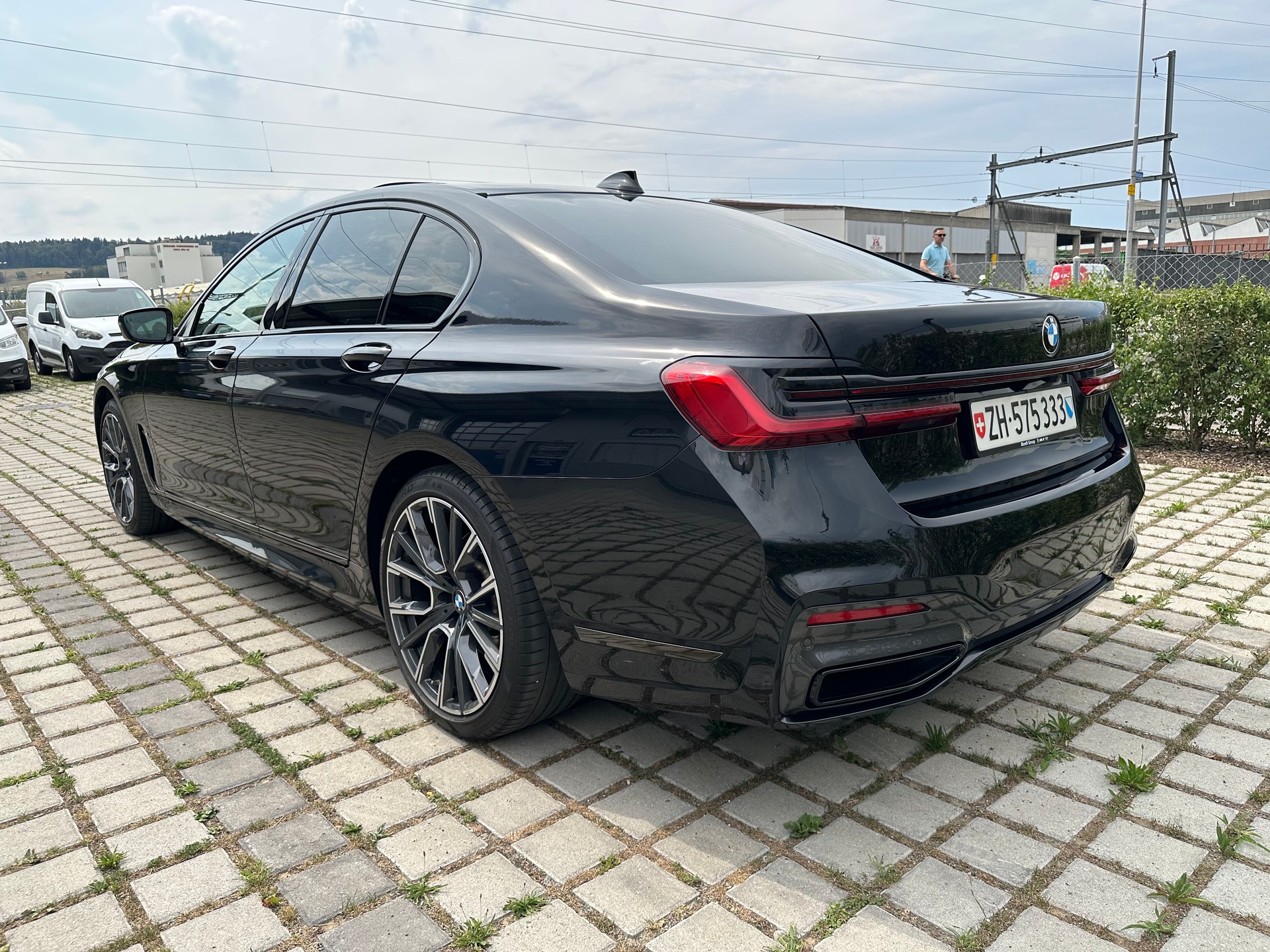 BMW 730d xDrive Facelift-image-2