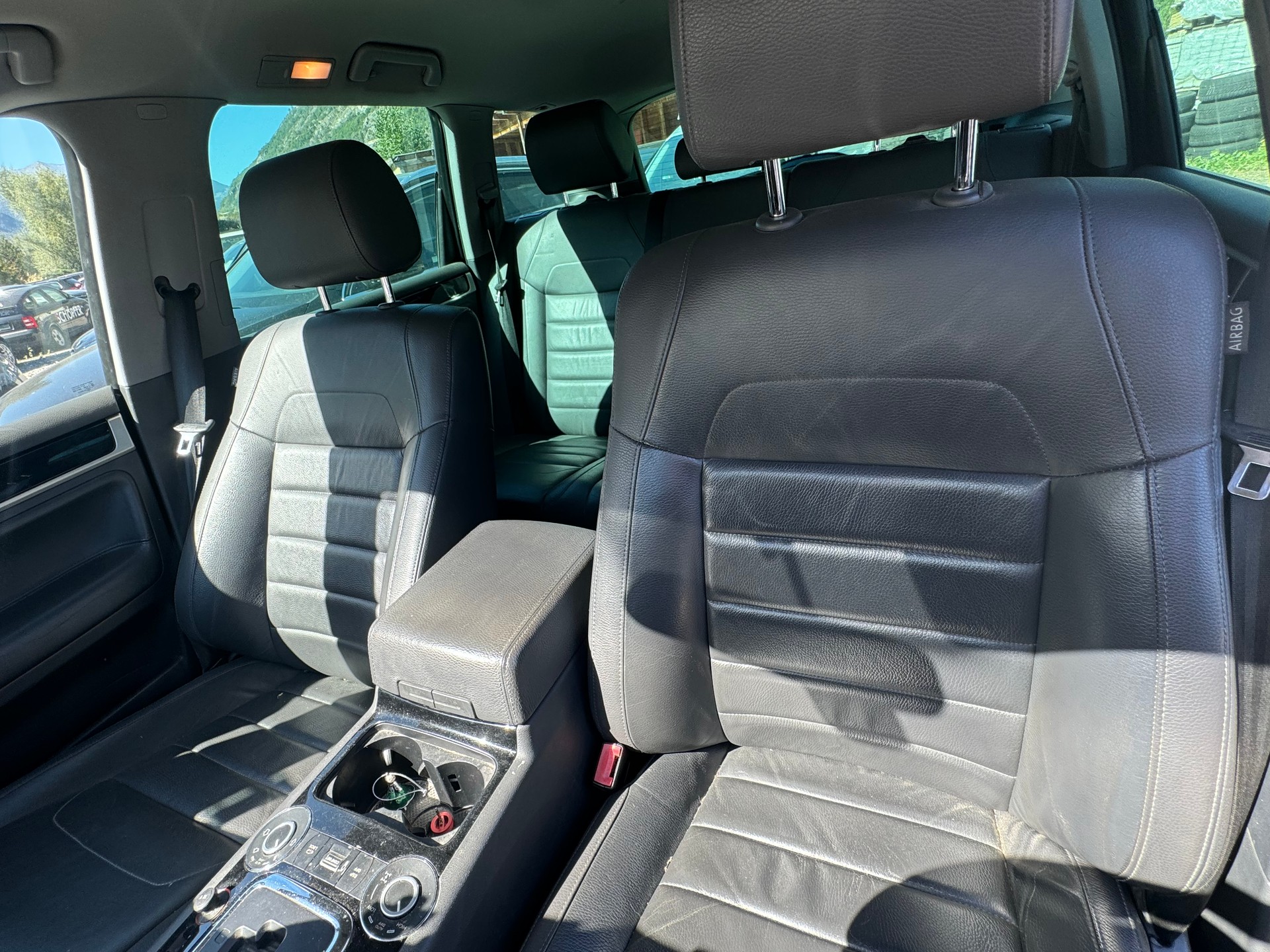 VW Touareg 5.0 TDI V10 Automatic-image-4