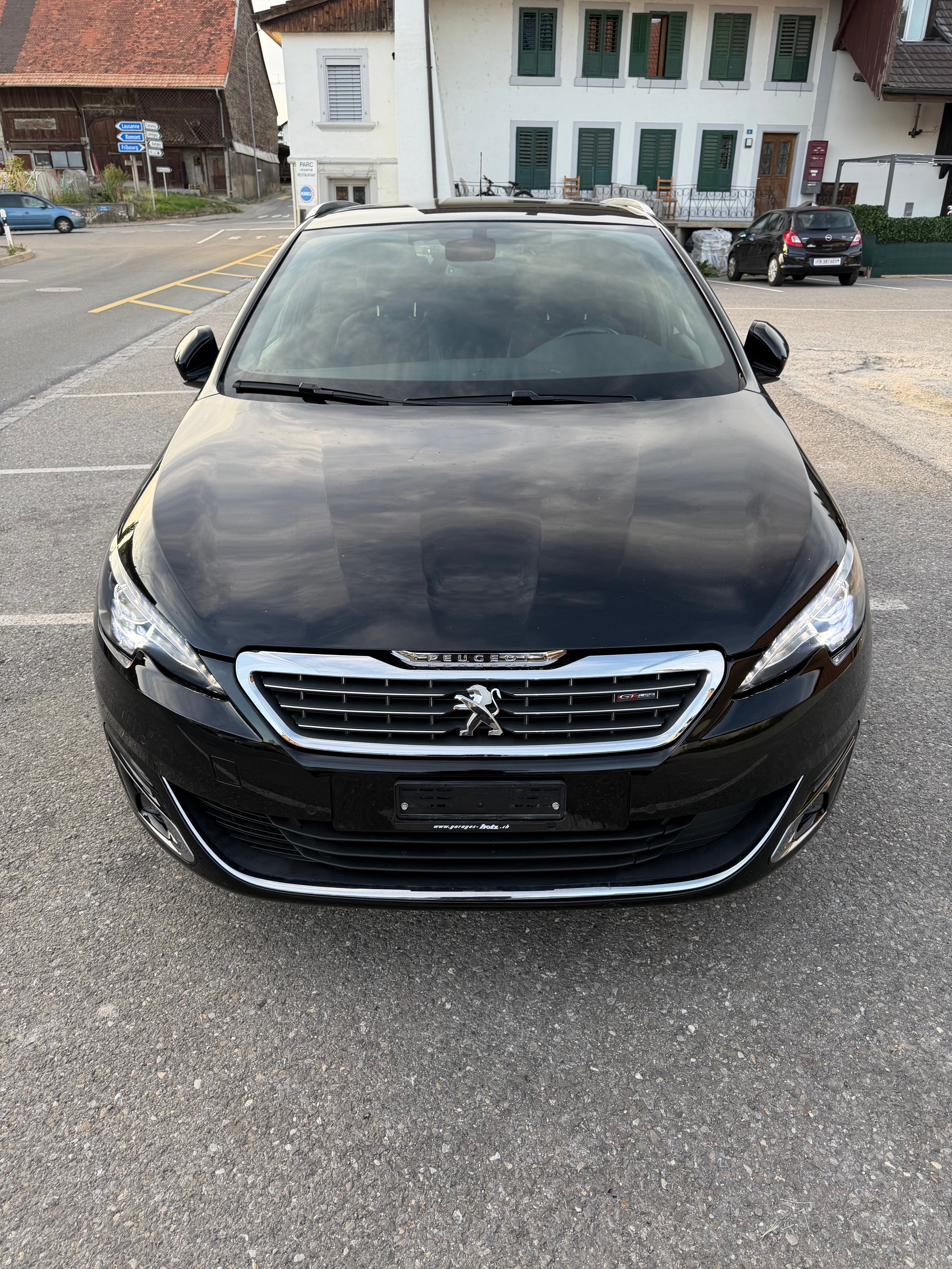 Car photo