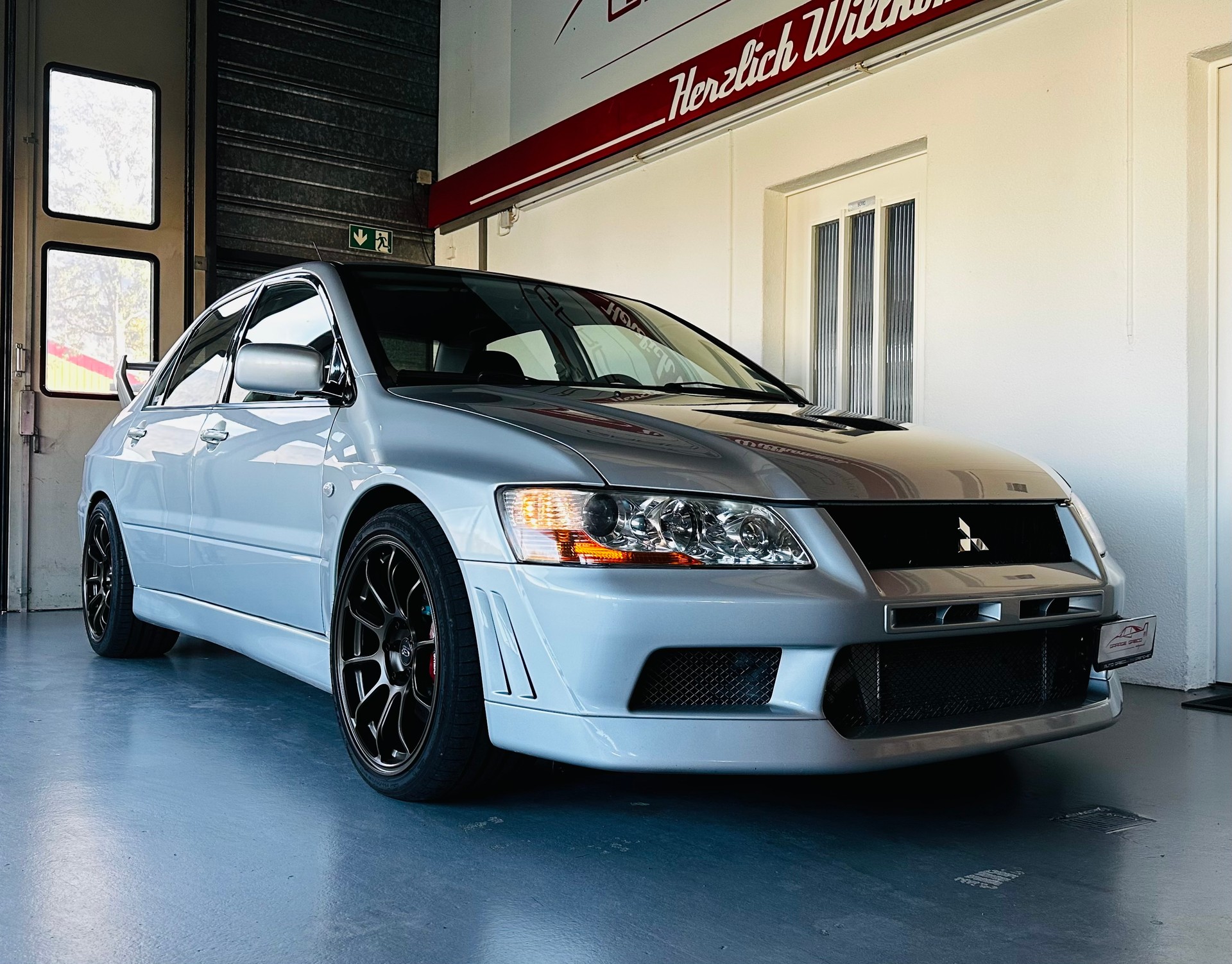 MITSUBISHI Lancer Evolution VII-image-2