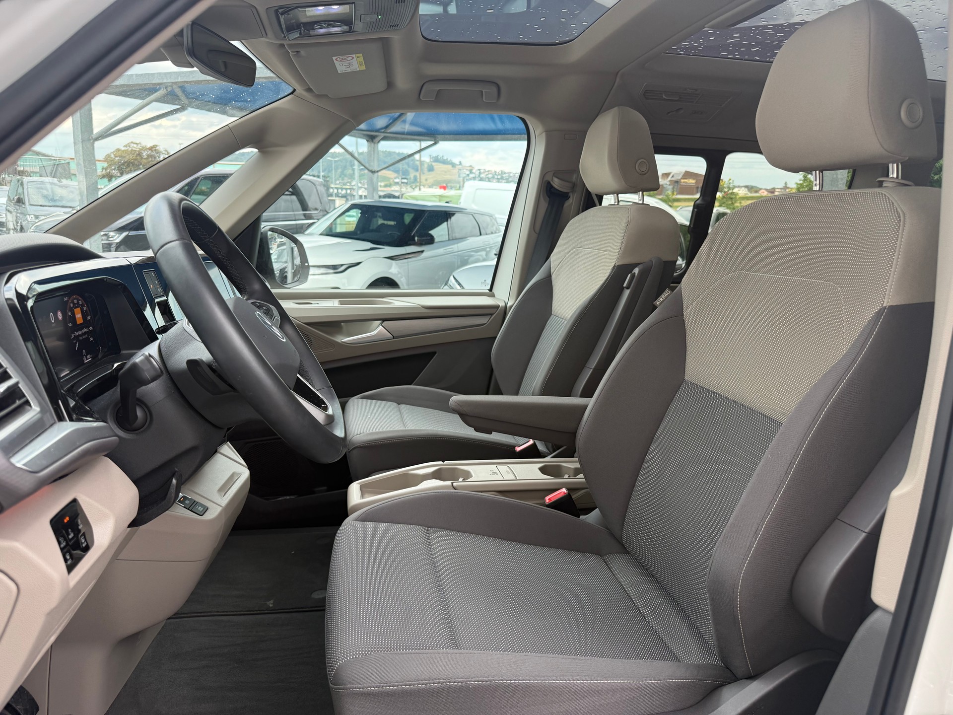 VW Multivan kurz 2.0 TDI Life Edition DSG Navigationssystem Volkswagen original 7 PLÄTZER-image-9