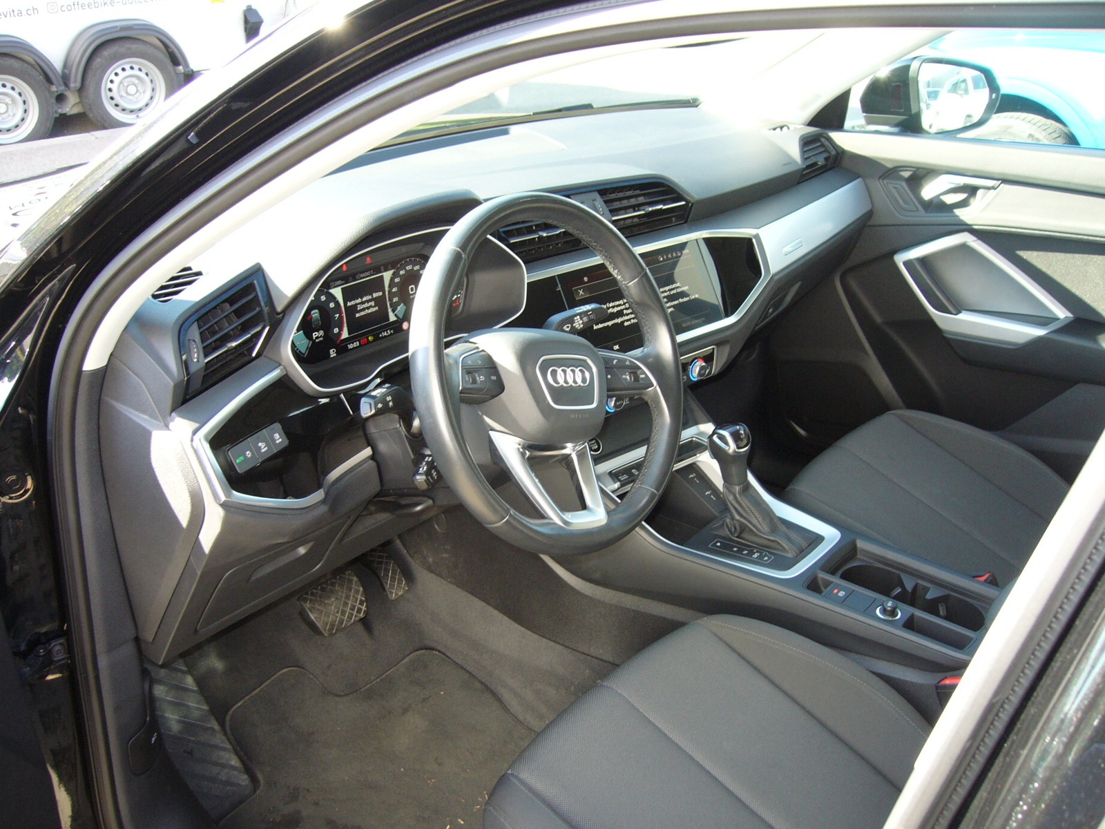 AUDI Q3 Sportback 35 TFSI S line Attraction S-tronic Mild Hybrid-image-3
