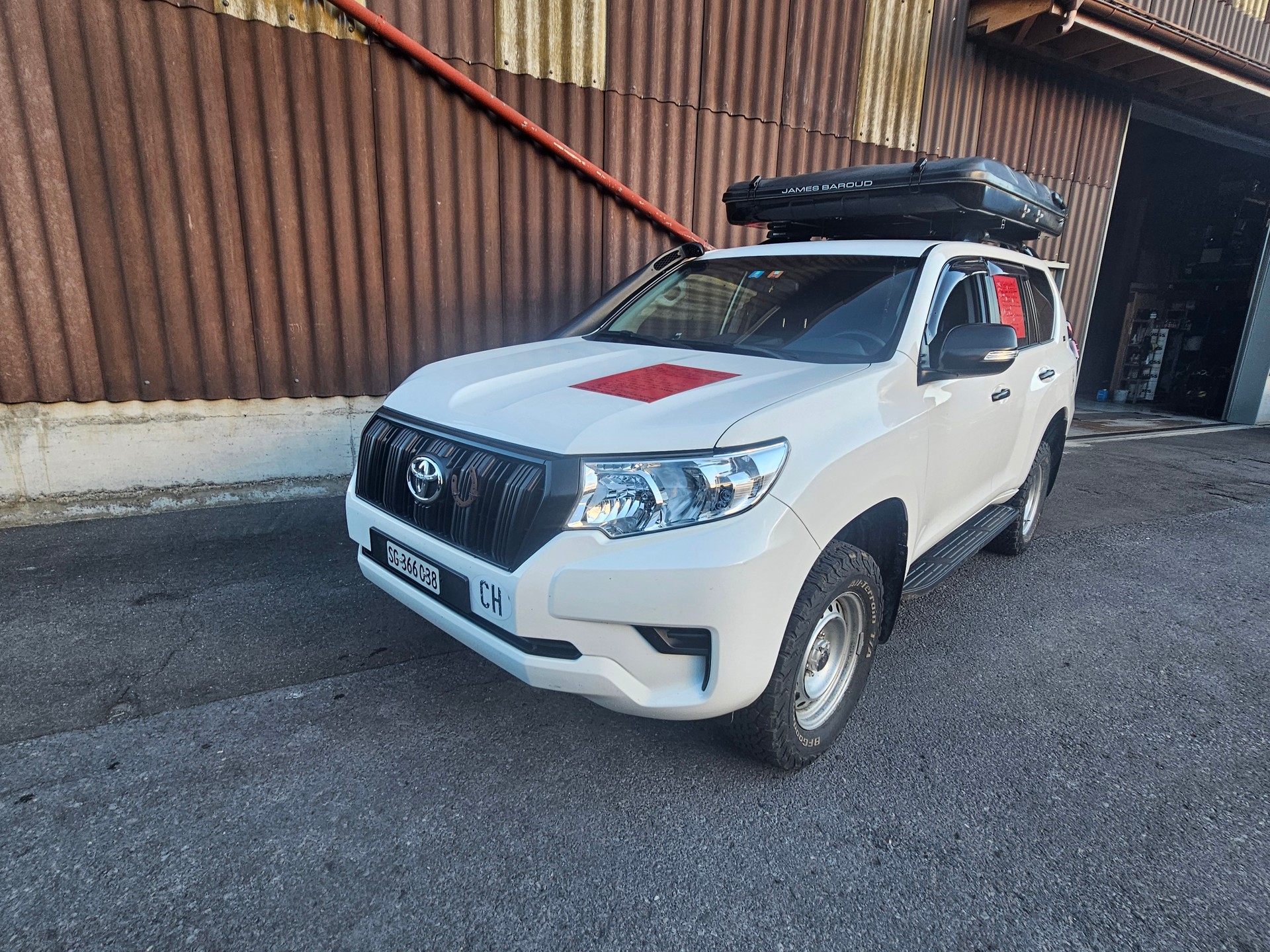 TOYOTA Land Cruiser 2.8TD Active Automat-image-1