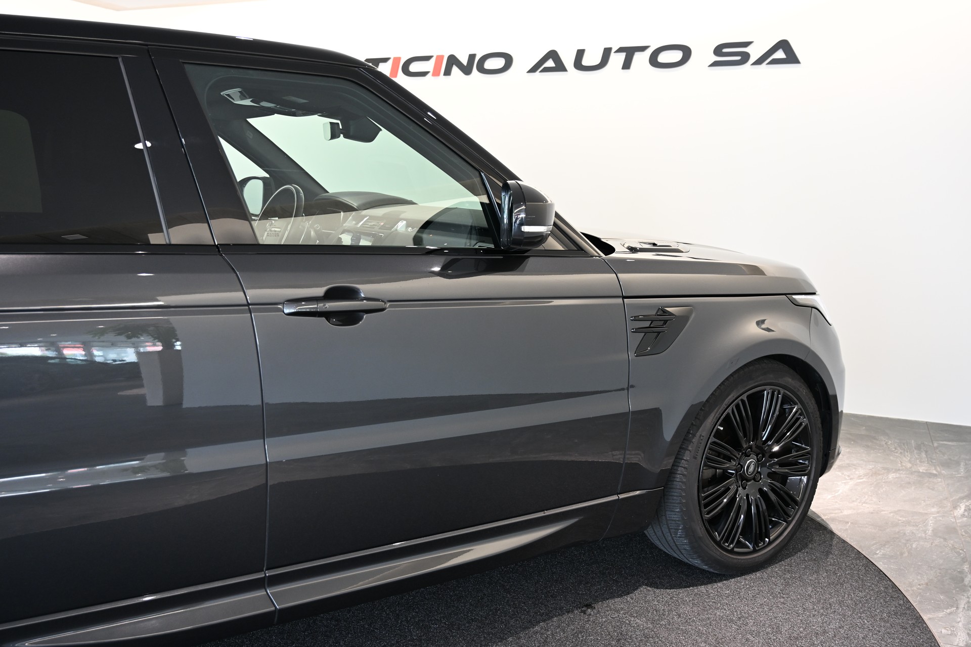 LAND ROVER Range Rover Sport 3.0 SDV6 HSE Dynamic Automatic-image-18
