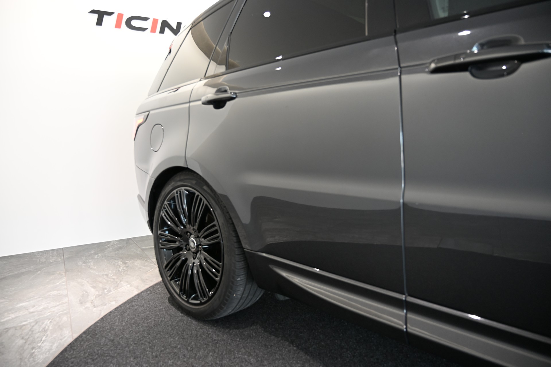 LAND ROVER Range Rover Sport 3.0 SDV6 HSE Dynamic Automatic-image-15