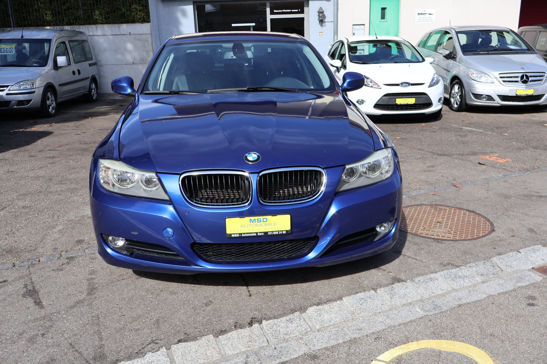 BMW 320d xDrive Dynamic Edition Steptronic-image-2