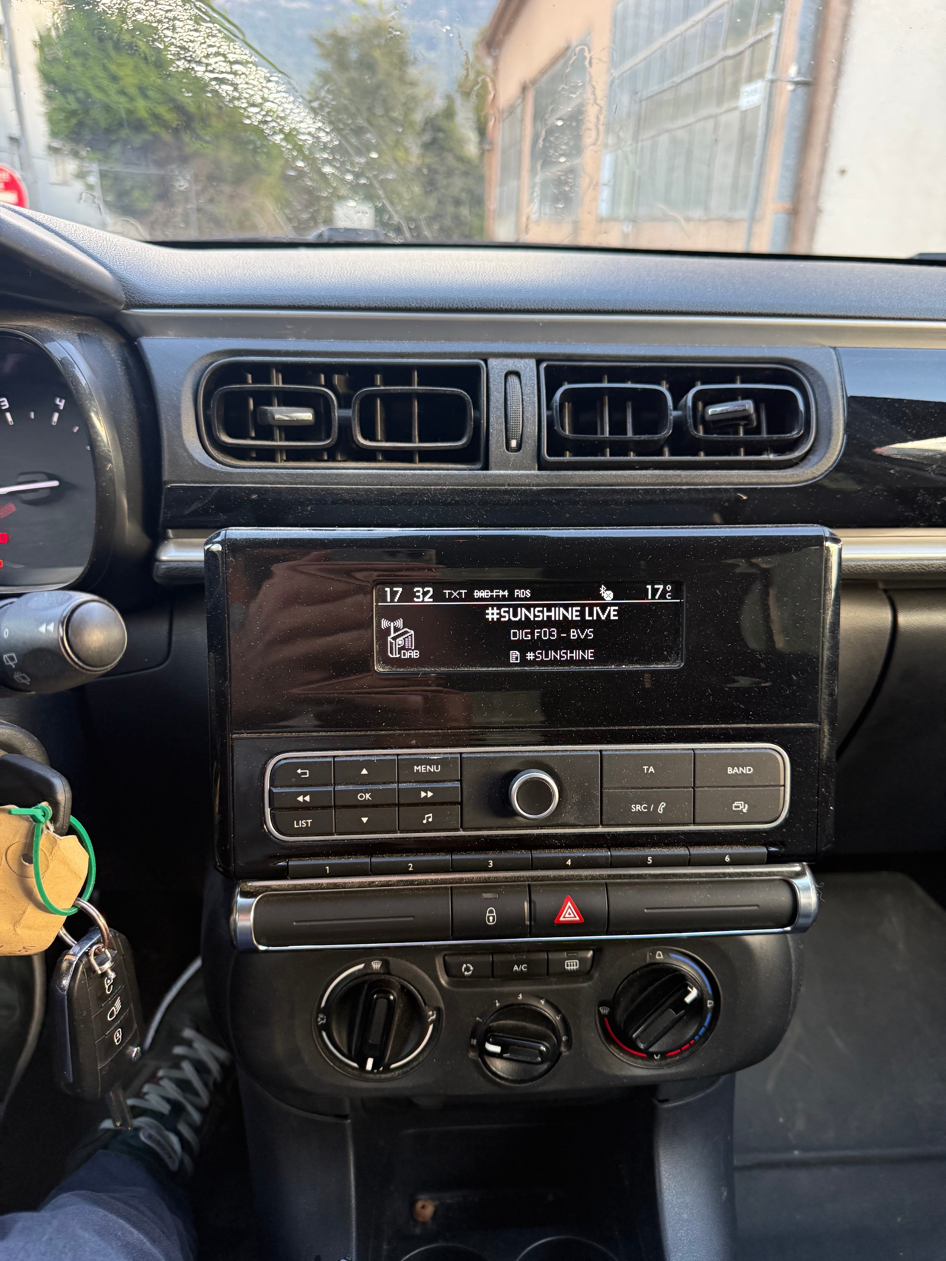 CITROEN C3 1.2i PureTech Live-image-11