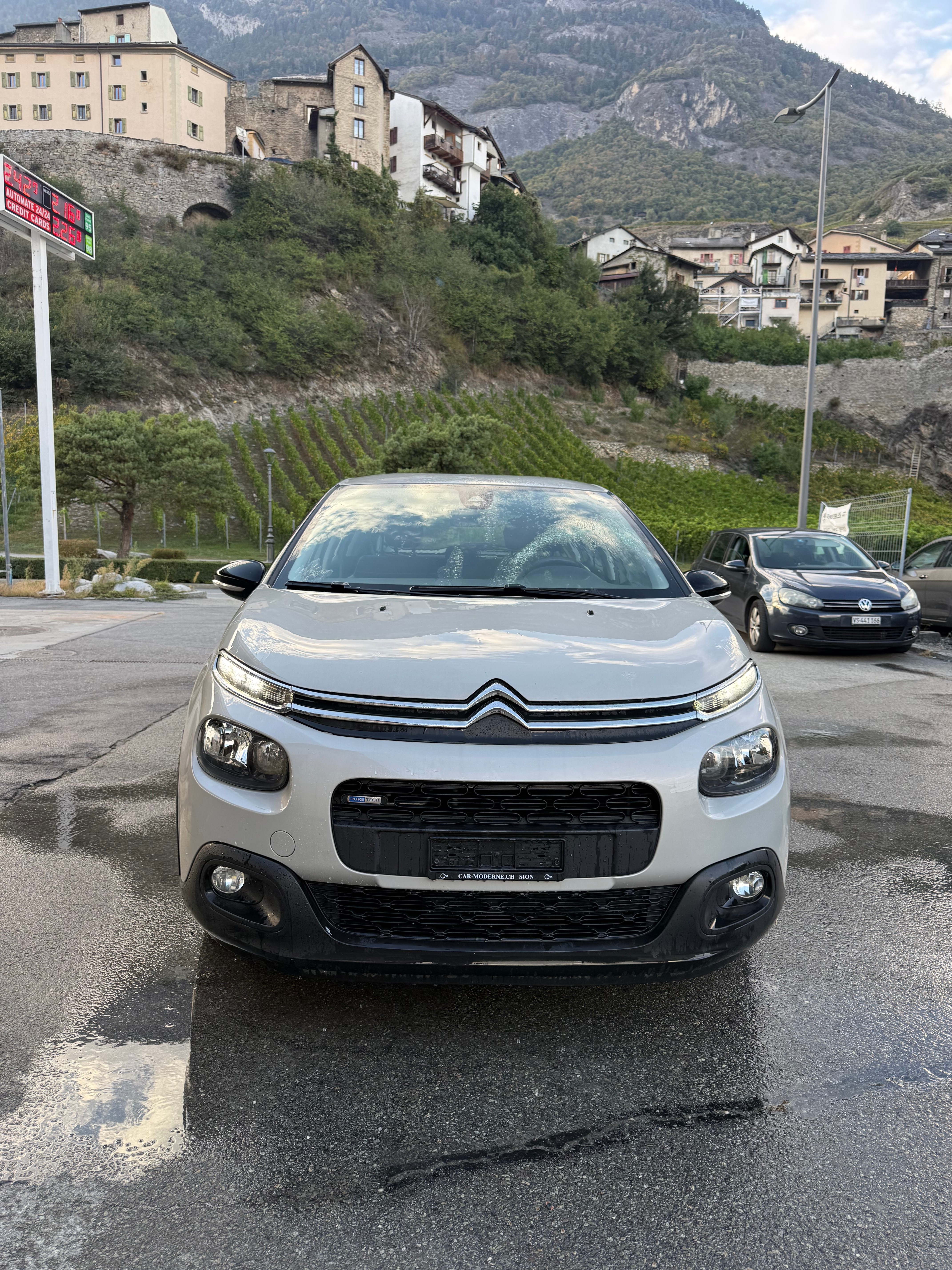 Car photo