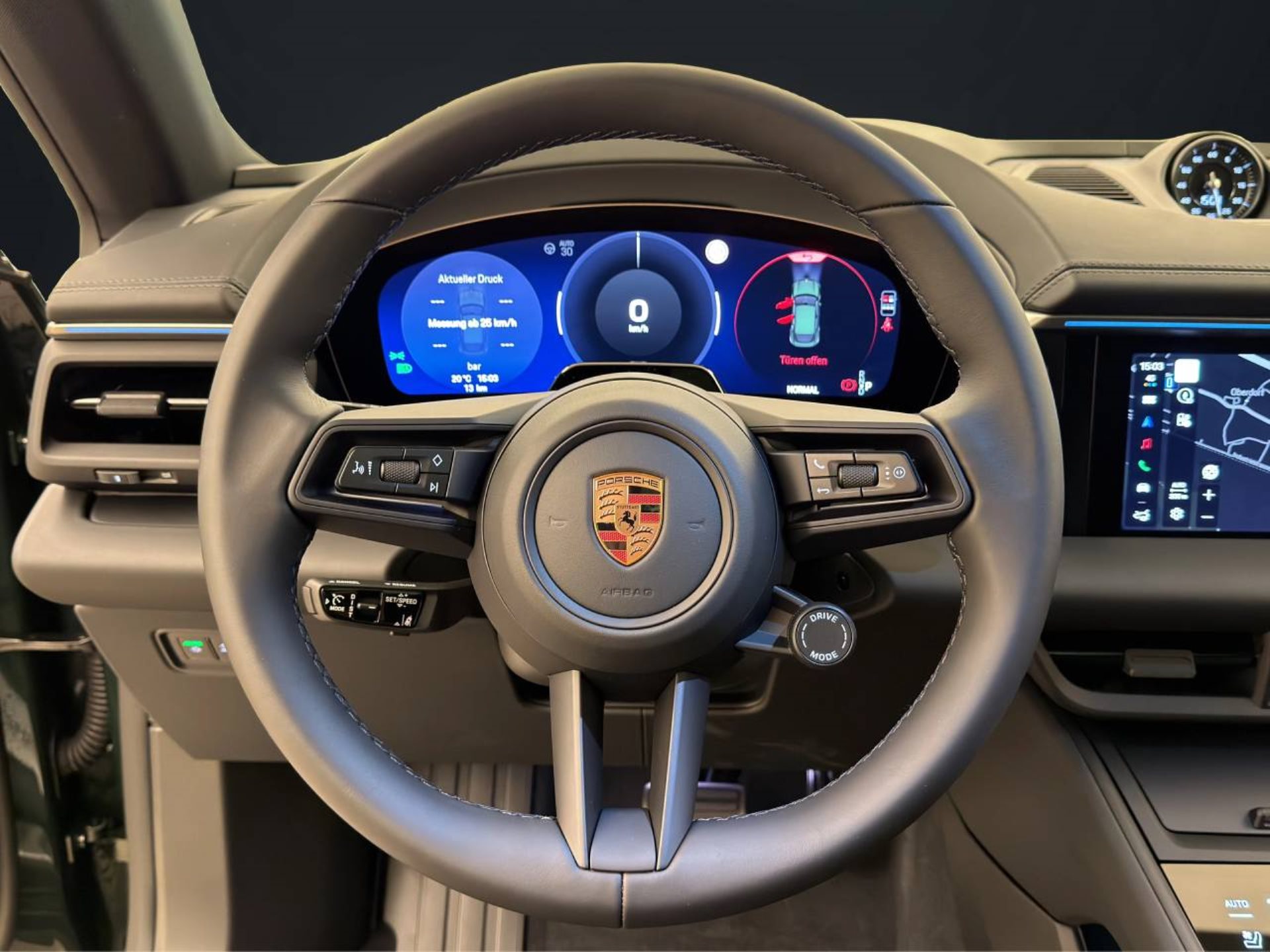 PORSCHE Macan 4S-image-12