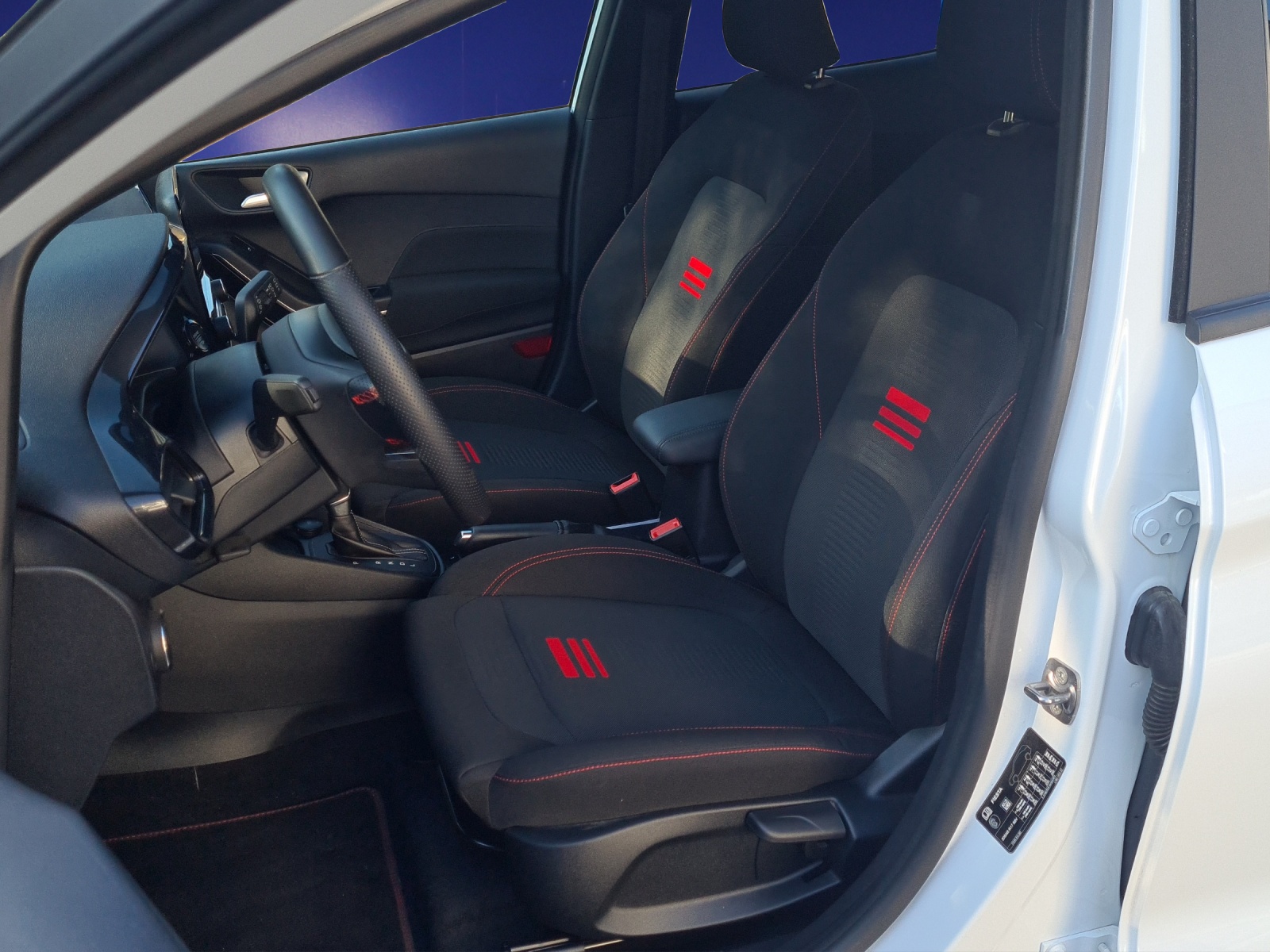 FORD Fiesta 1.0i EcoBoost Hybrid 125 PS ST-Line AUTOMAT-image-6