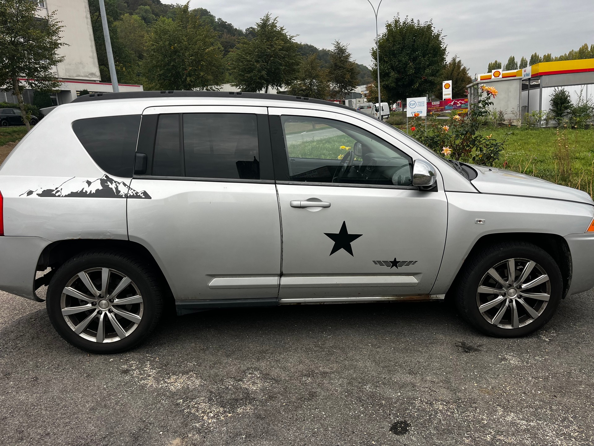JEEP Compass 2.0 CRD Limited-image-1