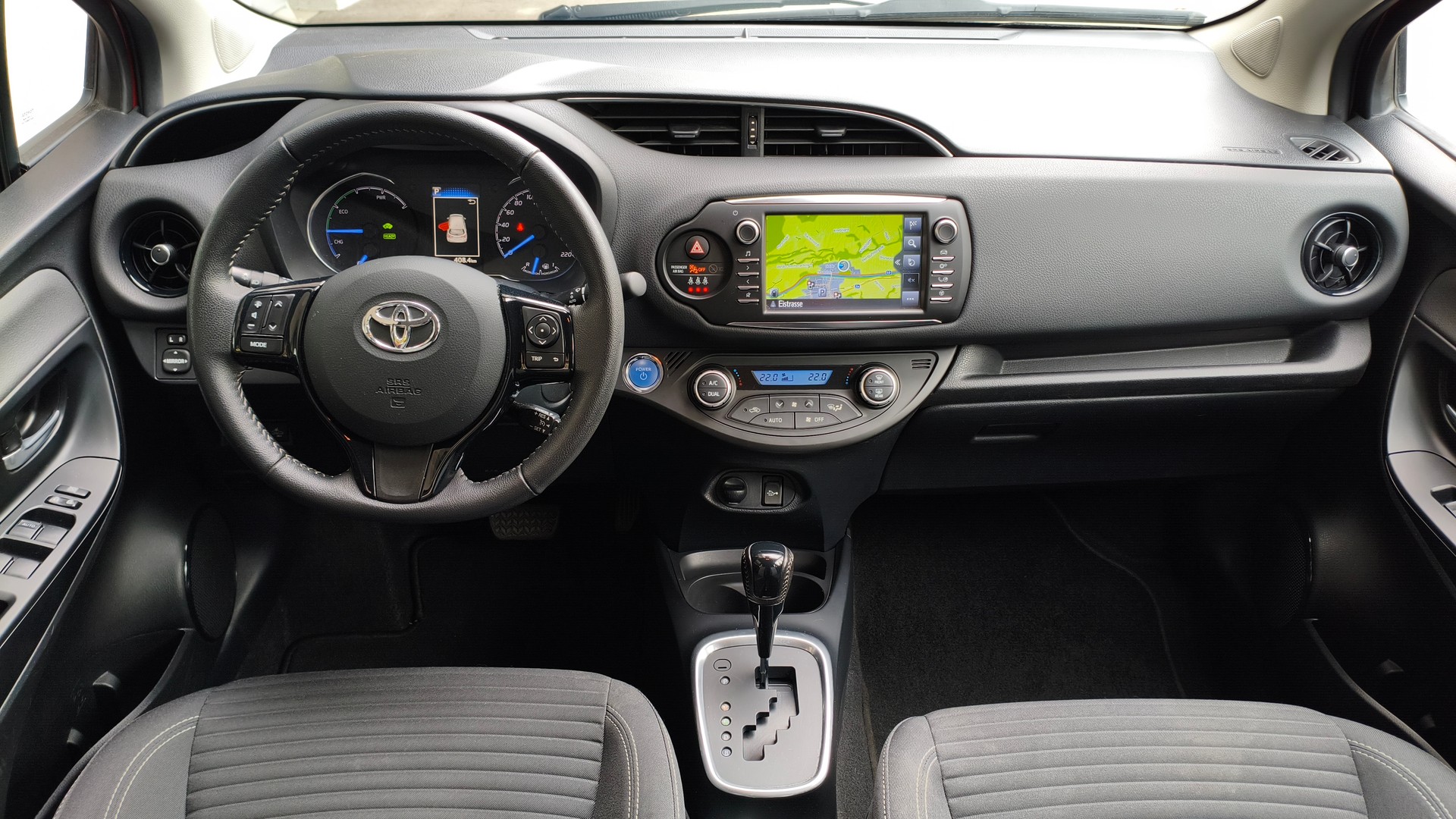 TOYOTA Yaris 1.5 VVT-i Hybrid Style e-CVT-image-9