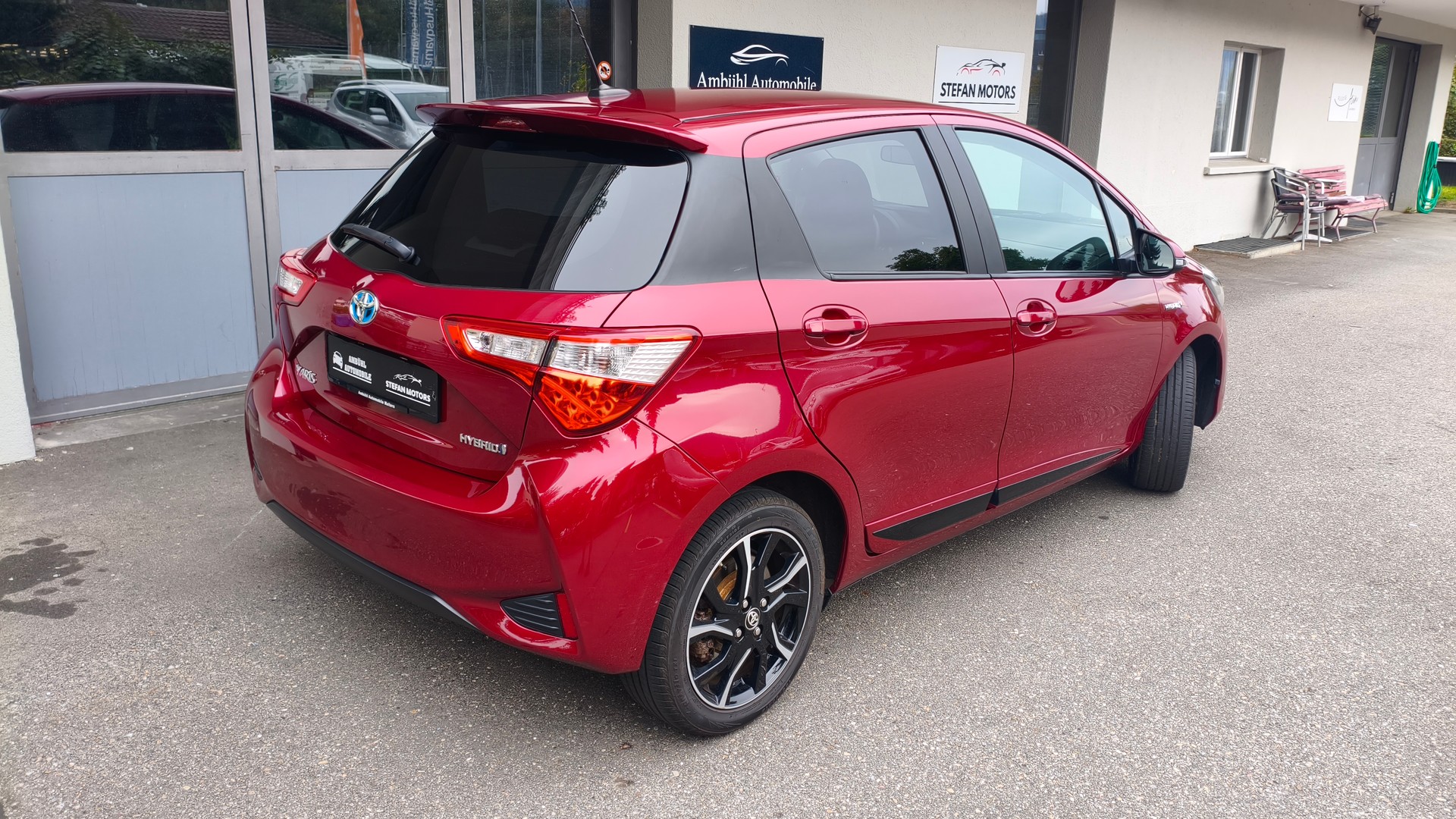 TOYOTA Yaris 1.5 VVT-i Hybrid Style e-CVT-image-2