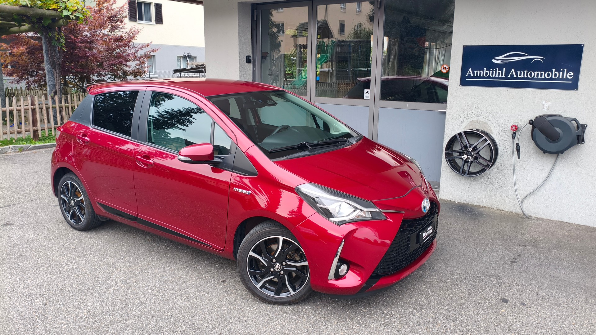 TOYOTA Yaris 1.5 VVT-i Hybrid Style e-CVT-image-0