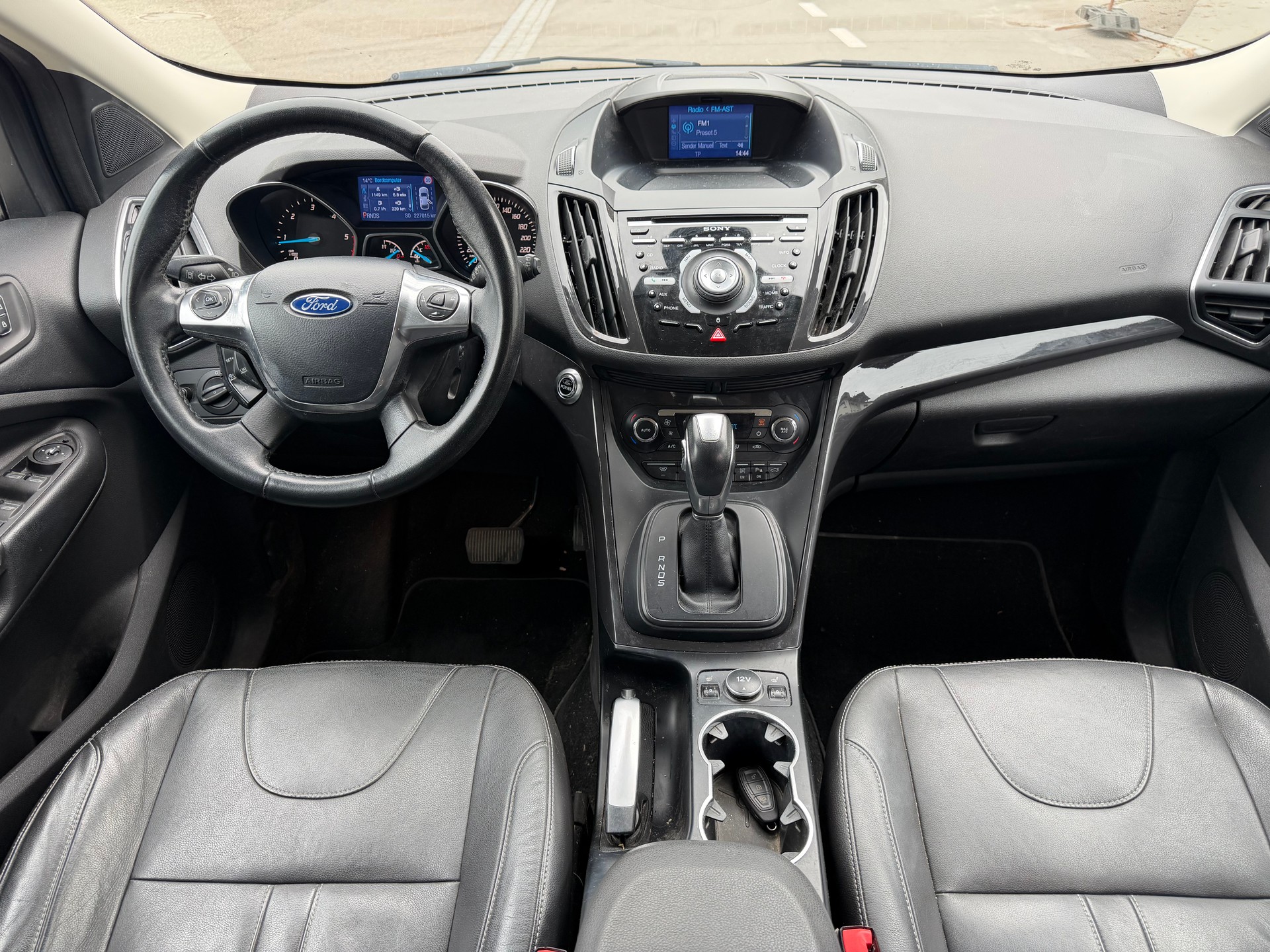 FORD Kuga 2.0 TDCi Titanium 4WD PowerShift-image-8