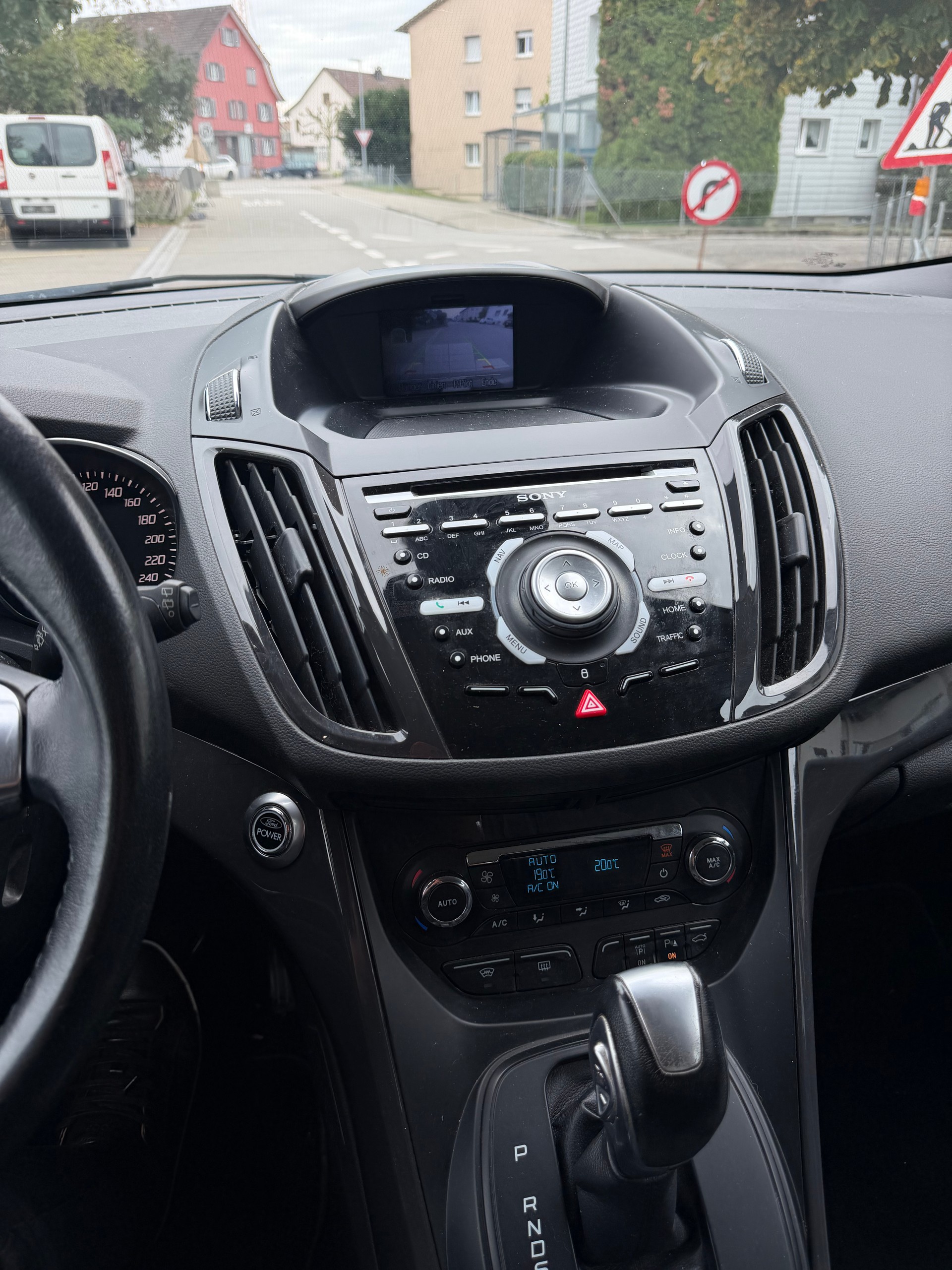 FORD Kuga 2.0 TDCi Titanium 4WD PowerShift-image-11
