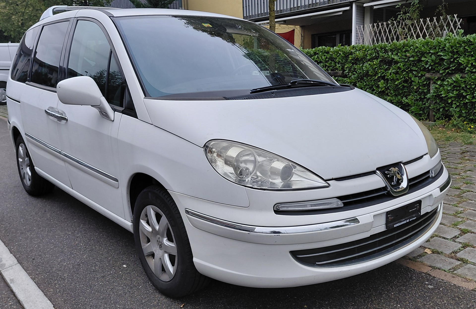 PEUGEOT 807 2.0 16V HDi Family+ Tiptronic-image-1