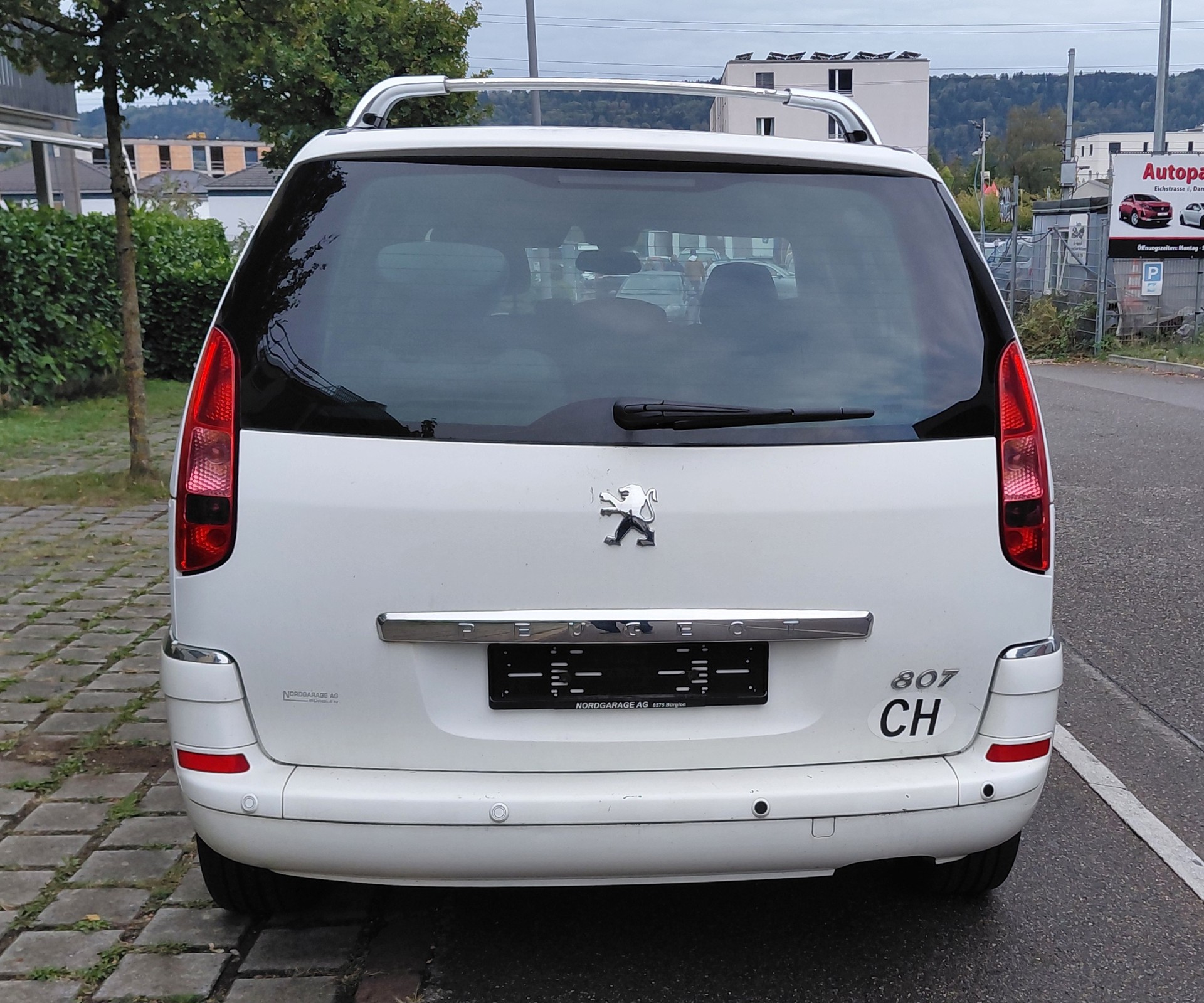 PEUGEOT 807 2.0 16V HDi Family+ Tiptronic-image-7