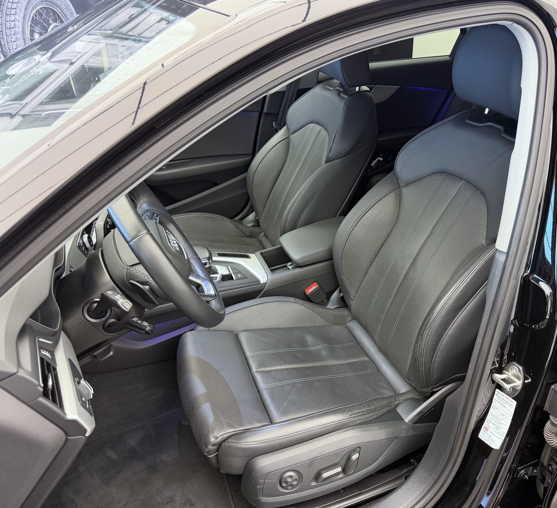 AUDI A4 Avant 40 TDI advanced Attraction quattro S-tronic-image-5