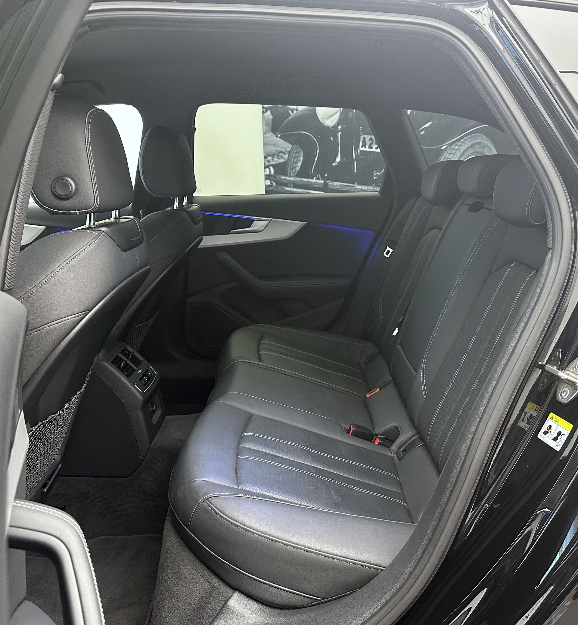 AUDI A4 Avant 40 TDI advanced Attraction quattro S-tronic-image-19