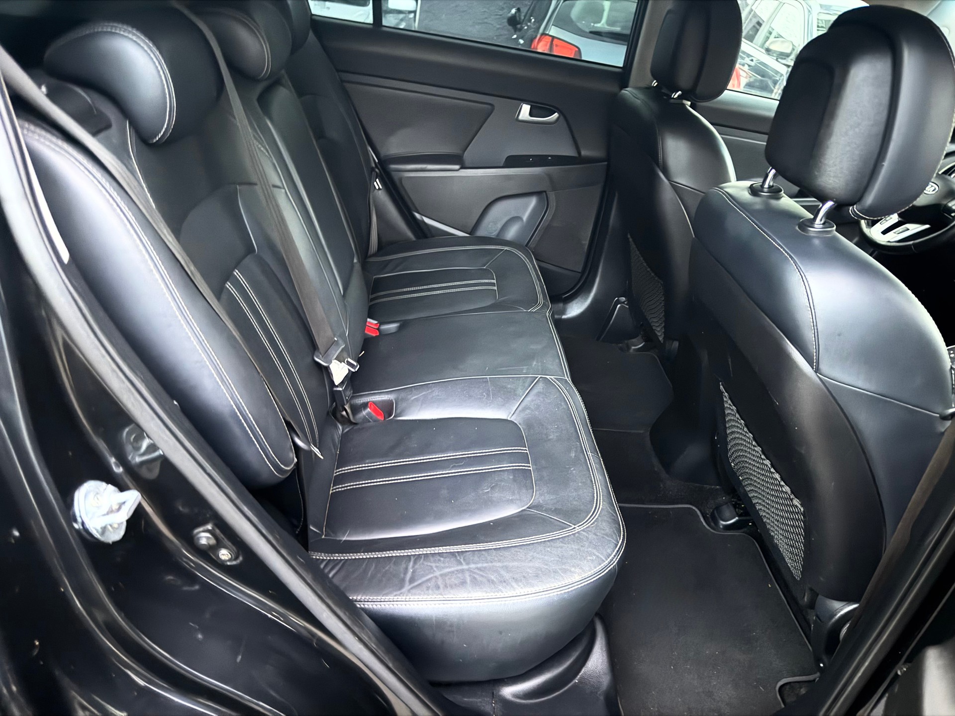 KIA Sportage 2.0 CRDi Trend 4WD Automatic-image-14